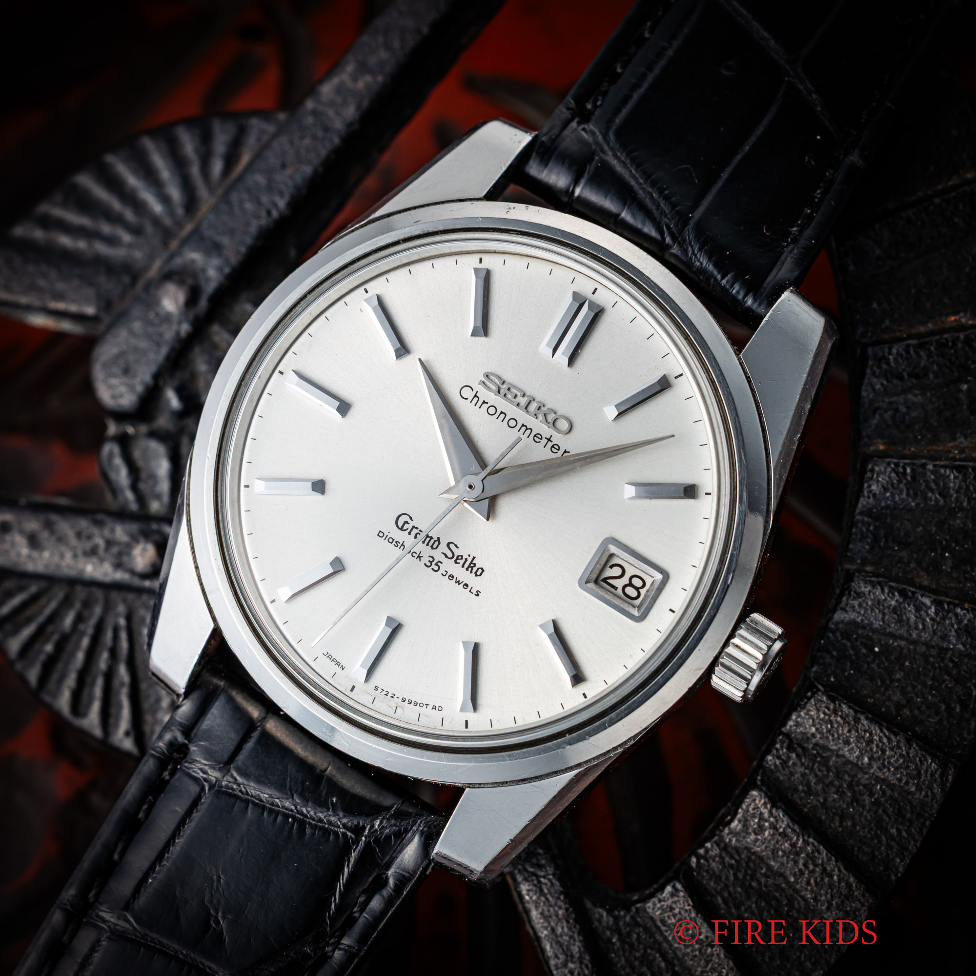 グランドセイコー GRAND SEIKO 2nd前期 セルフデーター 1965年製 Ref.5722-9990 57GS 手巻クロノメーター 獅子メダル