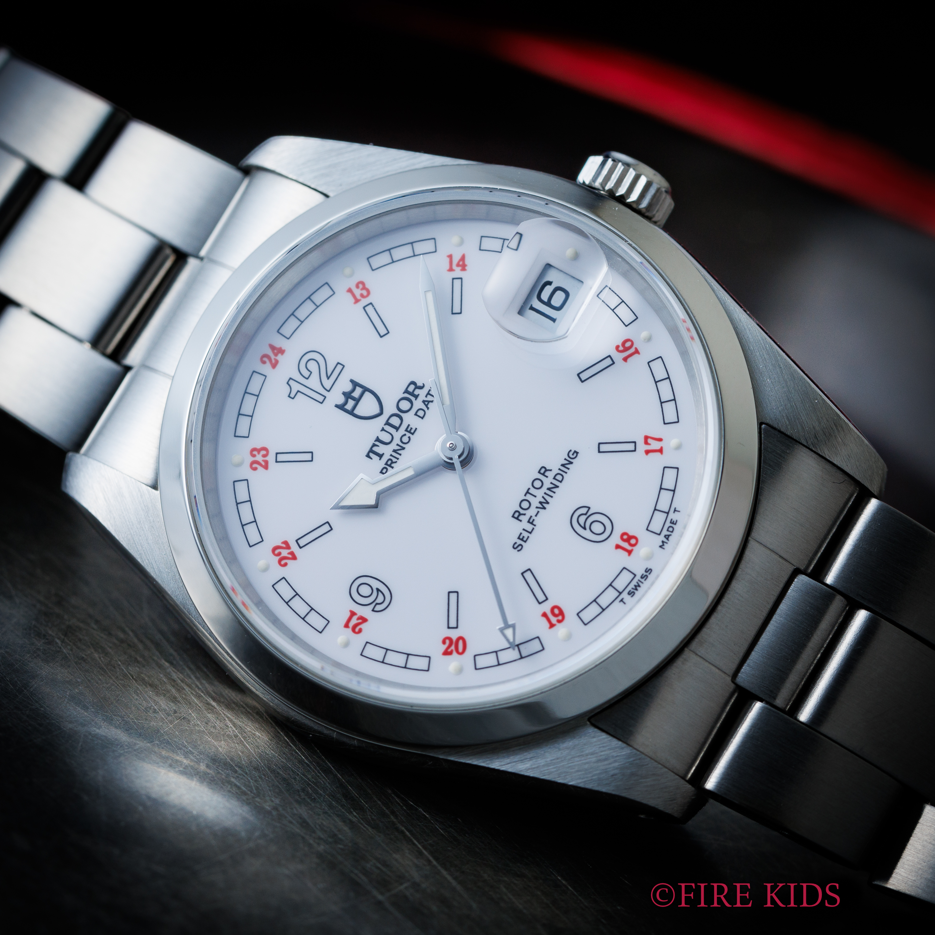チューダー TUDOR プリンスデイト 1995年製 Ref.74000 ホワイト文字盤 純正巻きブレス、自動巻 箱、ギャラ、タグ付