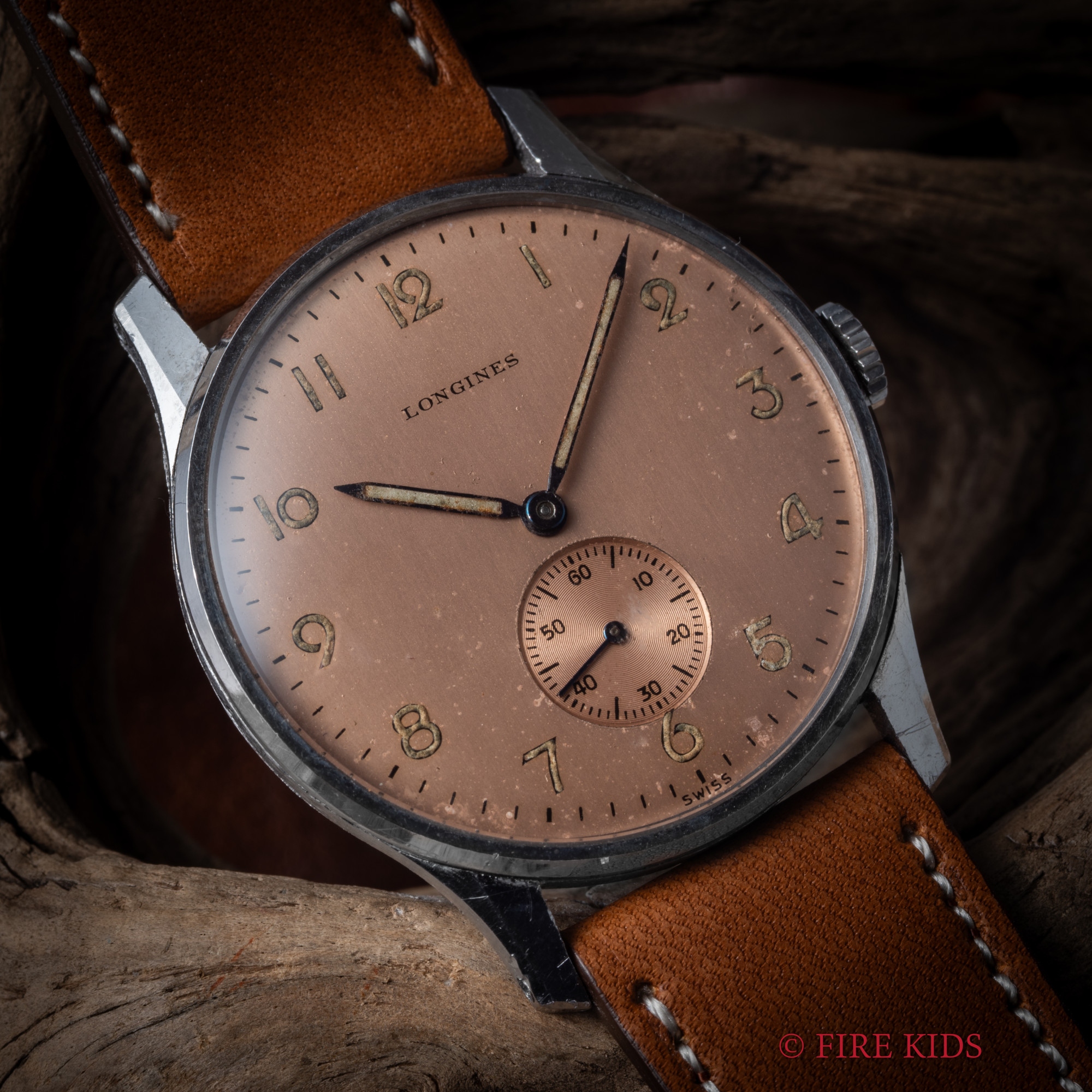 ロンジンLONGINES 1940年代 スモールセコンド手巻き ラウンドケース 全アラビアサーモンピンク文字盤