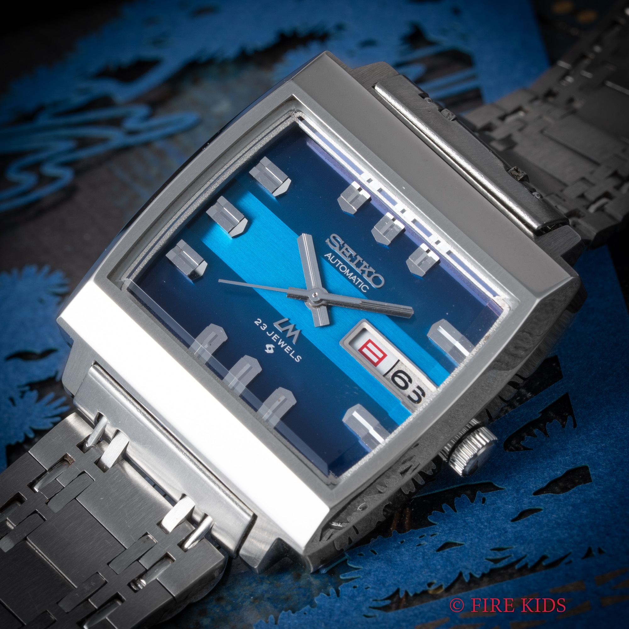 セイコー SEIKO ロードマチック 1974年製 自動巻き スクエアケース ブルーグラデーションダイヤル Ref.5606-5180 純正ブレス付き