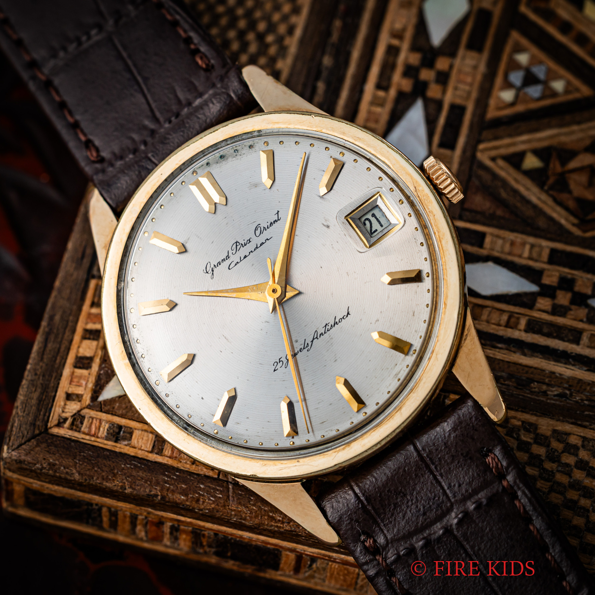 オリエント ORIENT グランプリカレンダー 14KGF 1960年代製 Ref.S84063 手巻き レコード文字盤