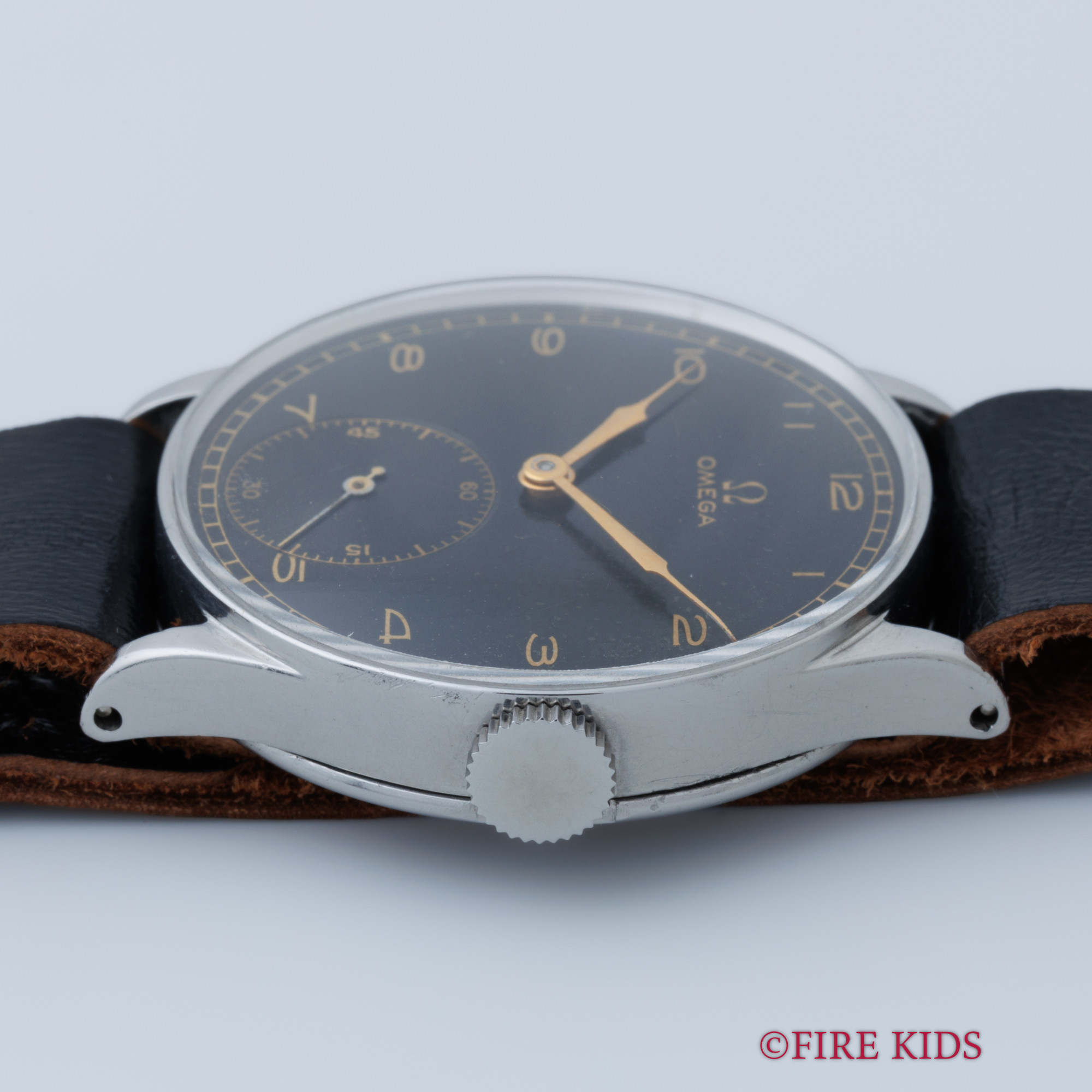 【新品・未使用】OMEGA オメガ　コンパクトミラー FIREKIDS｜ファイアーキッズ / オメガ OMEGA 30㎜キャリバー ブラック