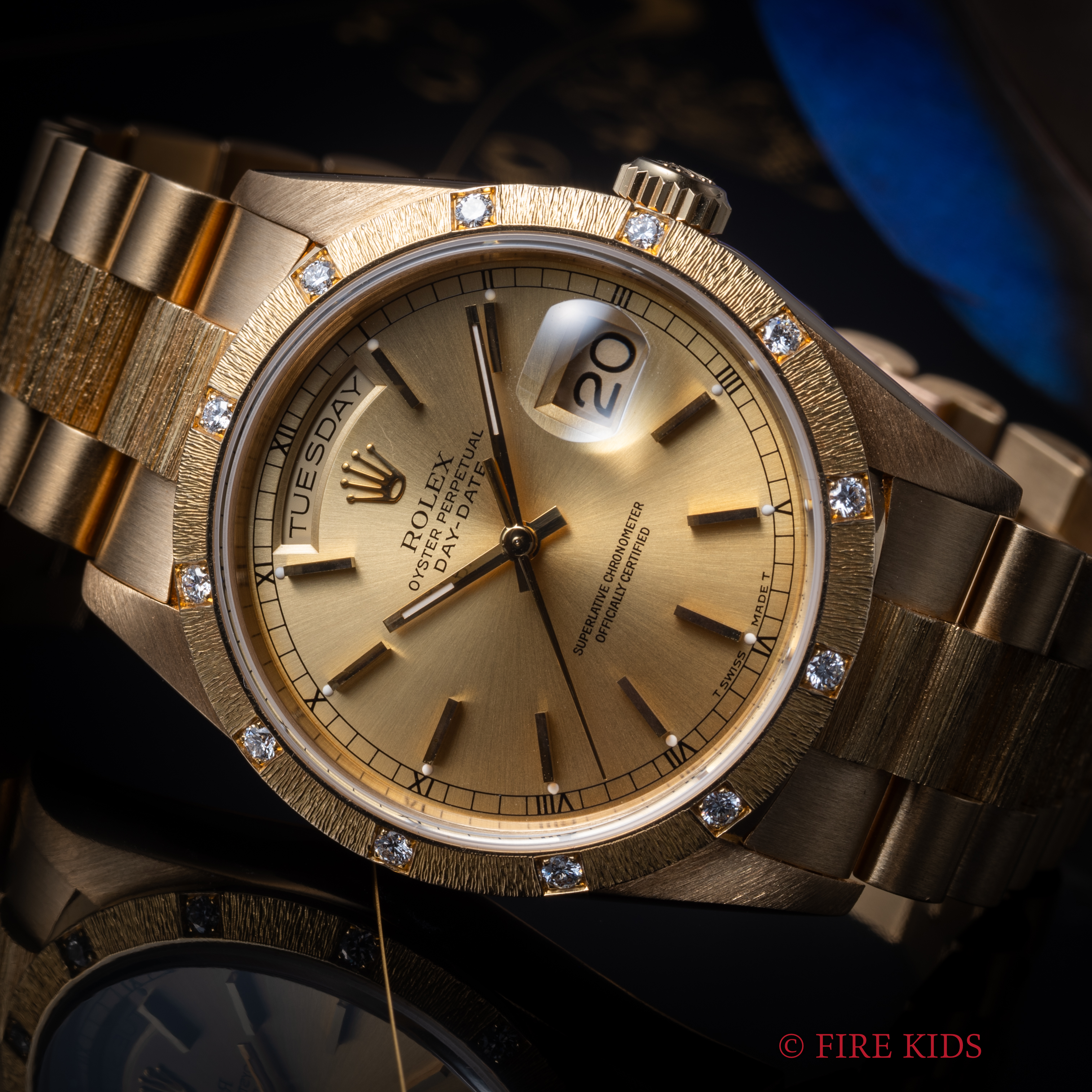 ロレックス ROLEX デイデイト 1990~1991年製 Ref.18308 バーク仕上げ ベゼルダイヤ 18金無垢 純正18金無垢ブレス ギャランティー、2020年メーカー分解掃除済みサービスギャラ付