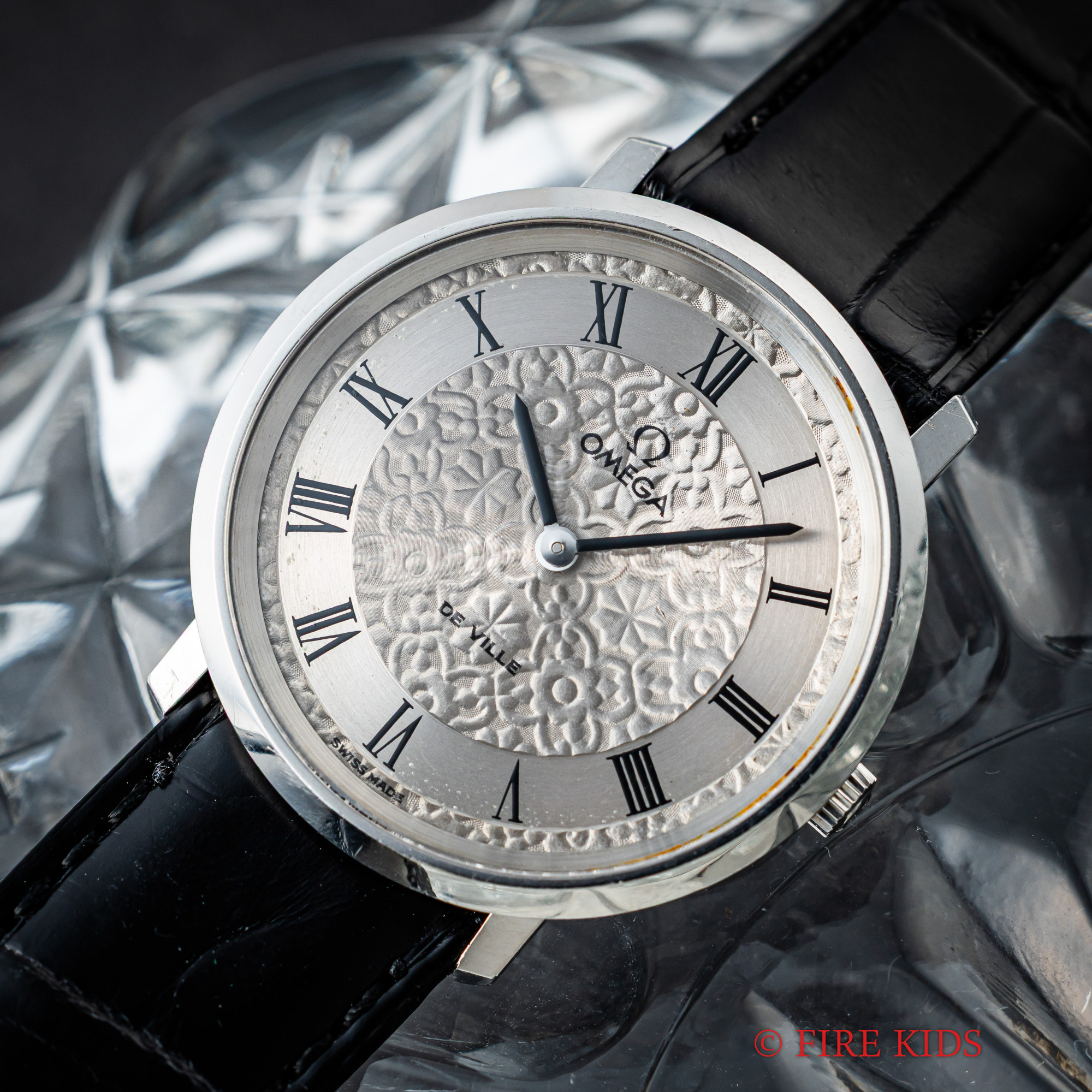 オメガ 1972年製 デ・ヴィル Ref.111.0107 手巻き フラワーエングレーブド Cal.625