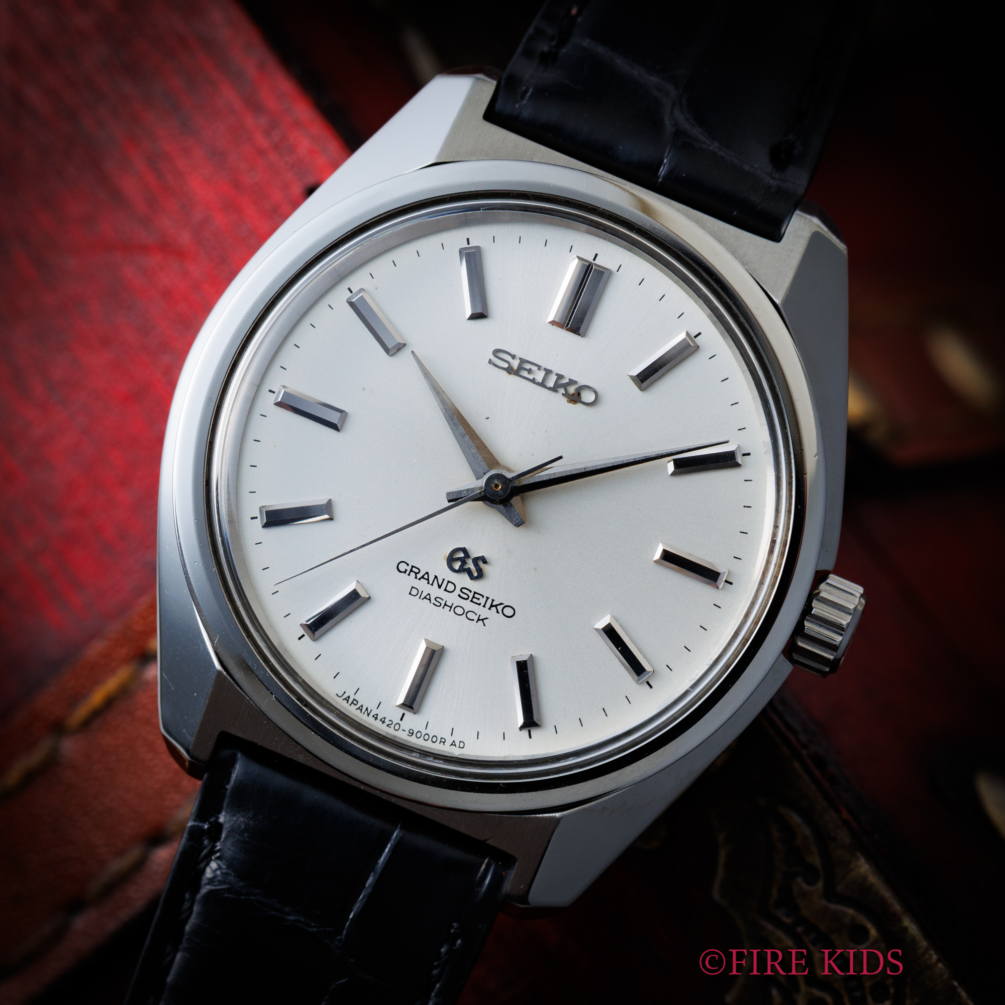 セイコー SEIKO 44グランドセイコー 前期型 1967年製 Ref.4420-9000 手巻き Cal.4420B 裏スケルトン オリジナル裏ブタ付き