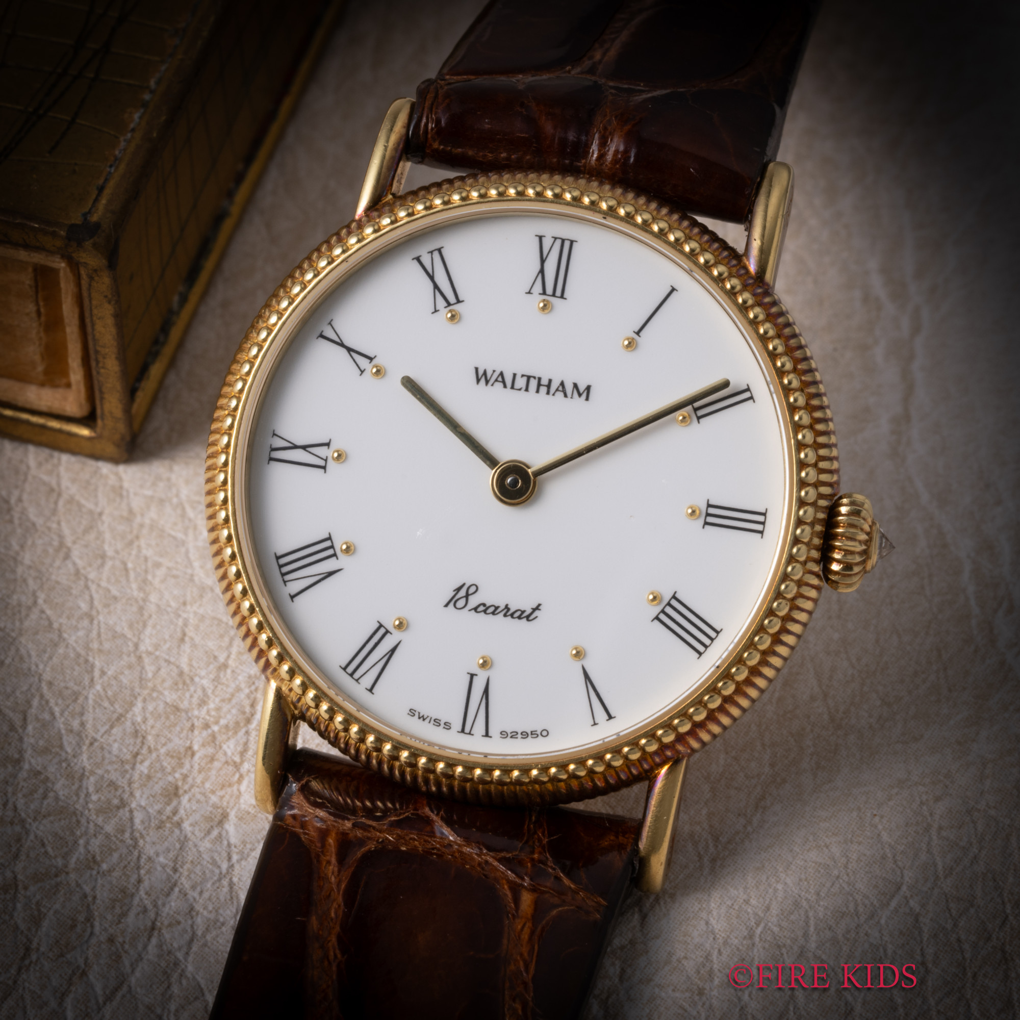 ウォルサム WALTHAM ラウンドケース 1990年代製 18金無垢 手巻き 裏スケルトン 純正金無垢尾錠付