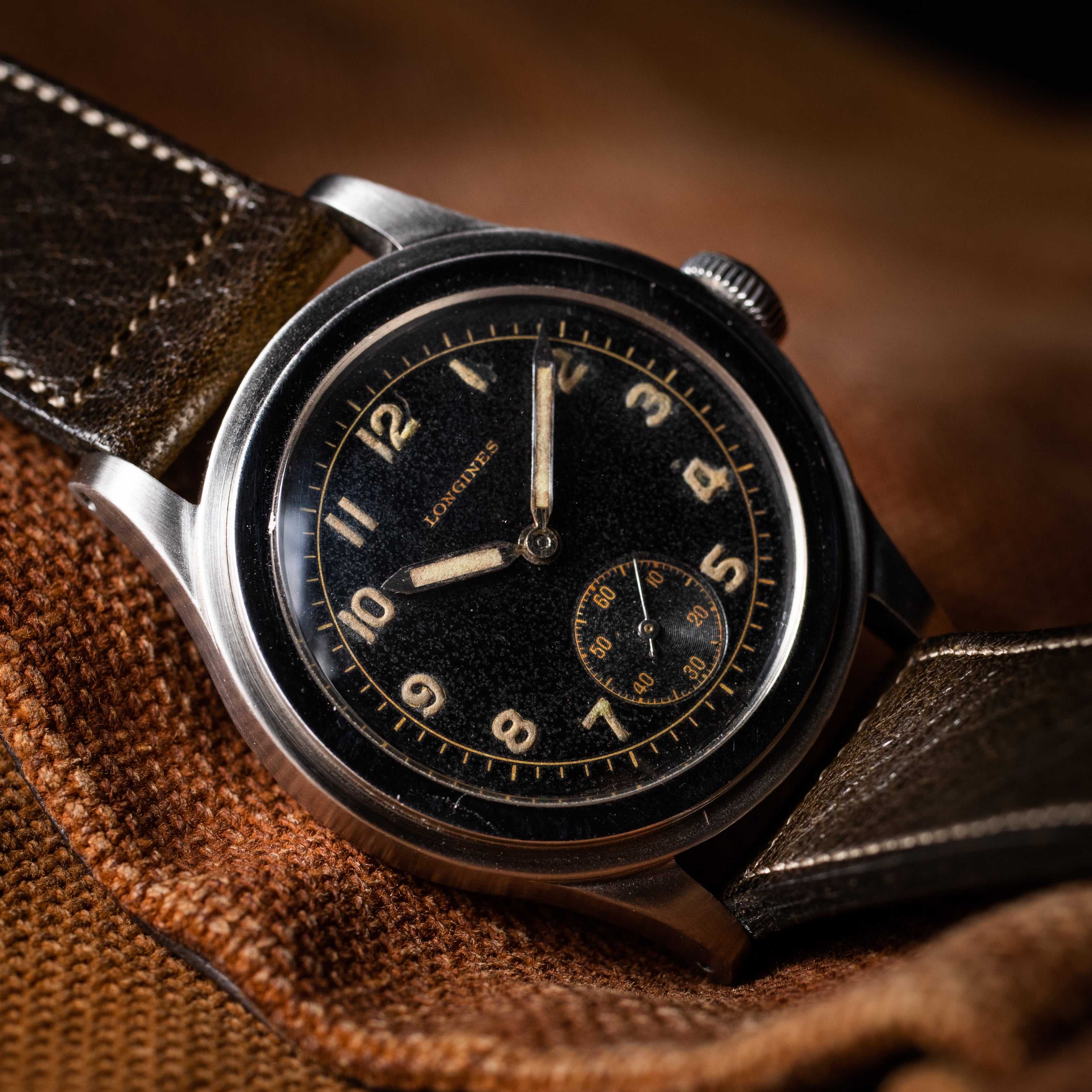 ロンジン トレタケ35㎜ケース ワイドステップベゼル ブラックアラビアダイヤル 1942年製 Ref.3864 アーカイブ付き