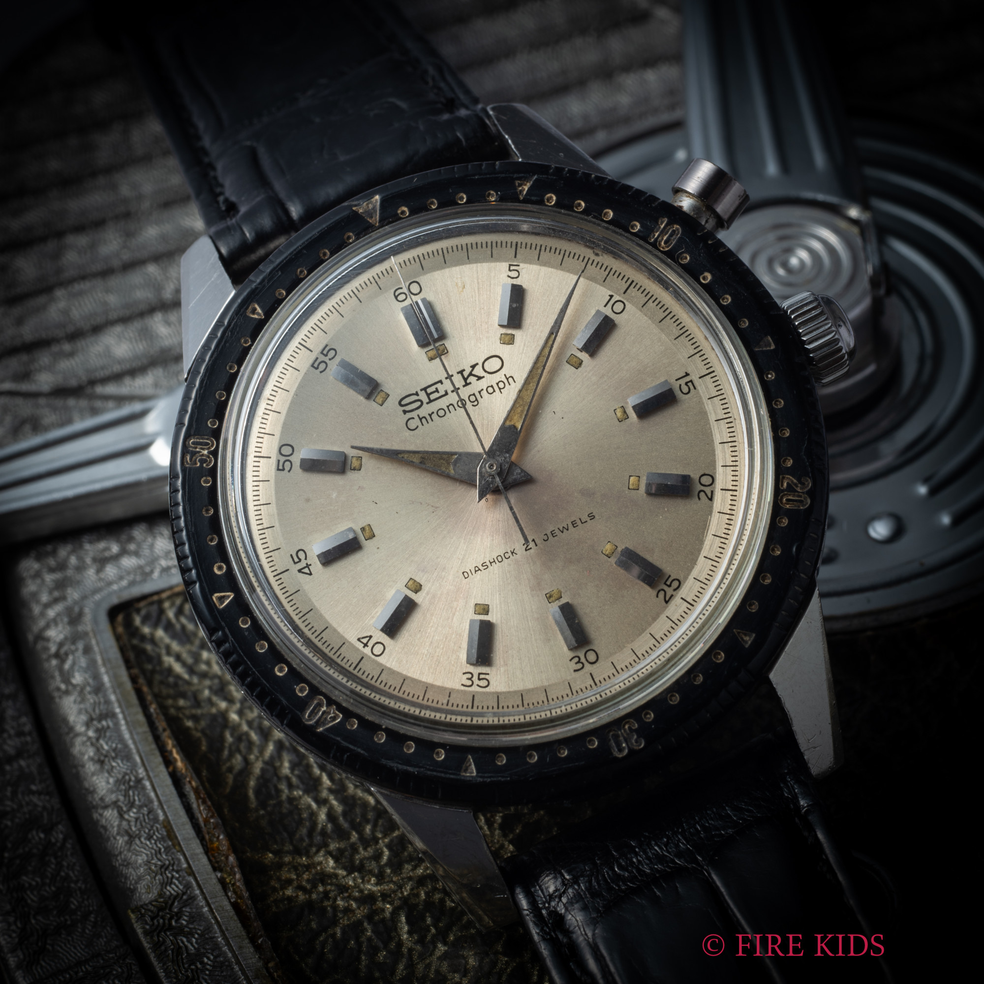 セイコー 1964年製 ワンプッシュクロノグラフ パティーナダイヤル Ref.45899 手巻き Cal.5719A プラスチックベゼル