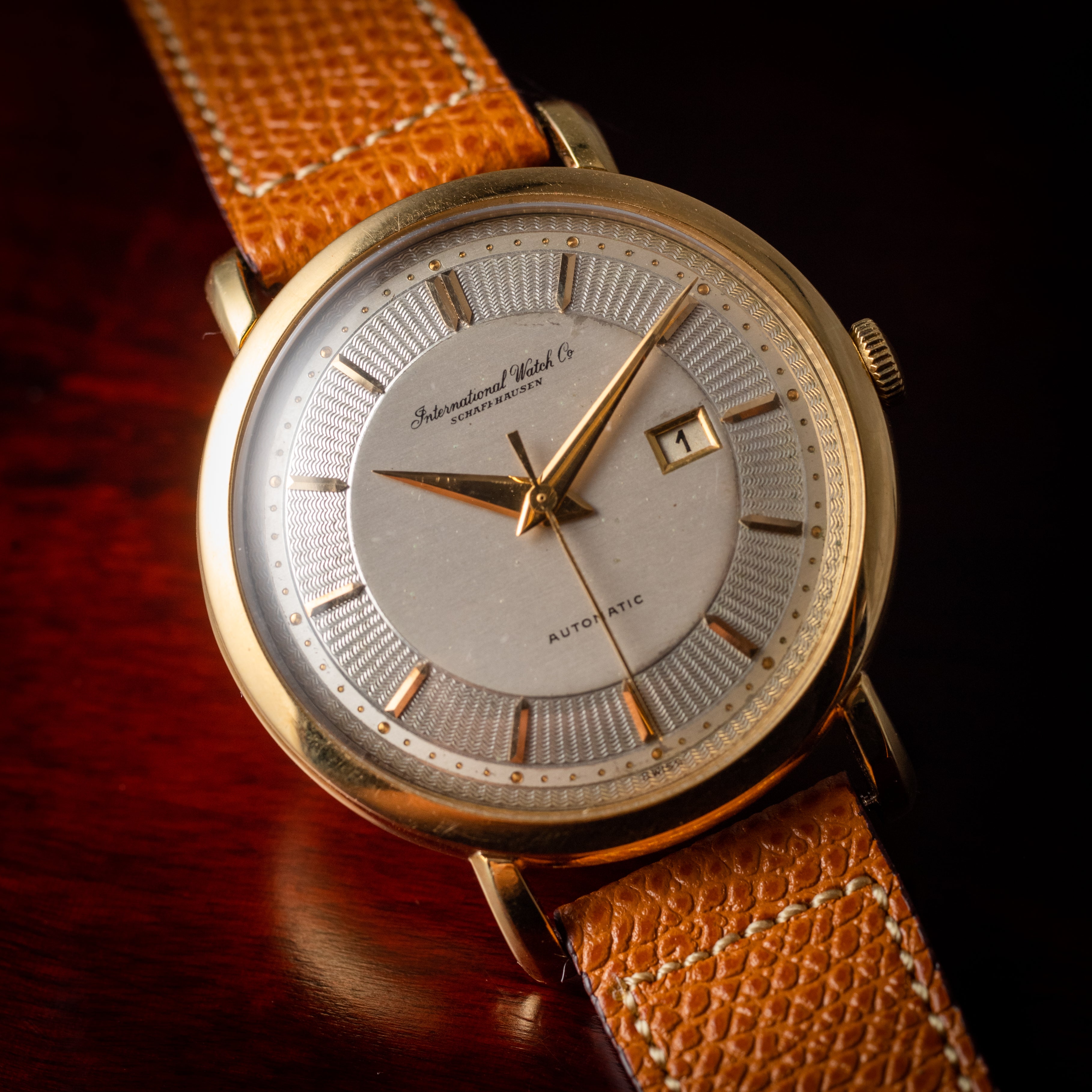 IWC 18金無垢 寄り目 1959年製 Cal.8531 ラウンドケース