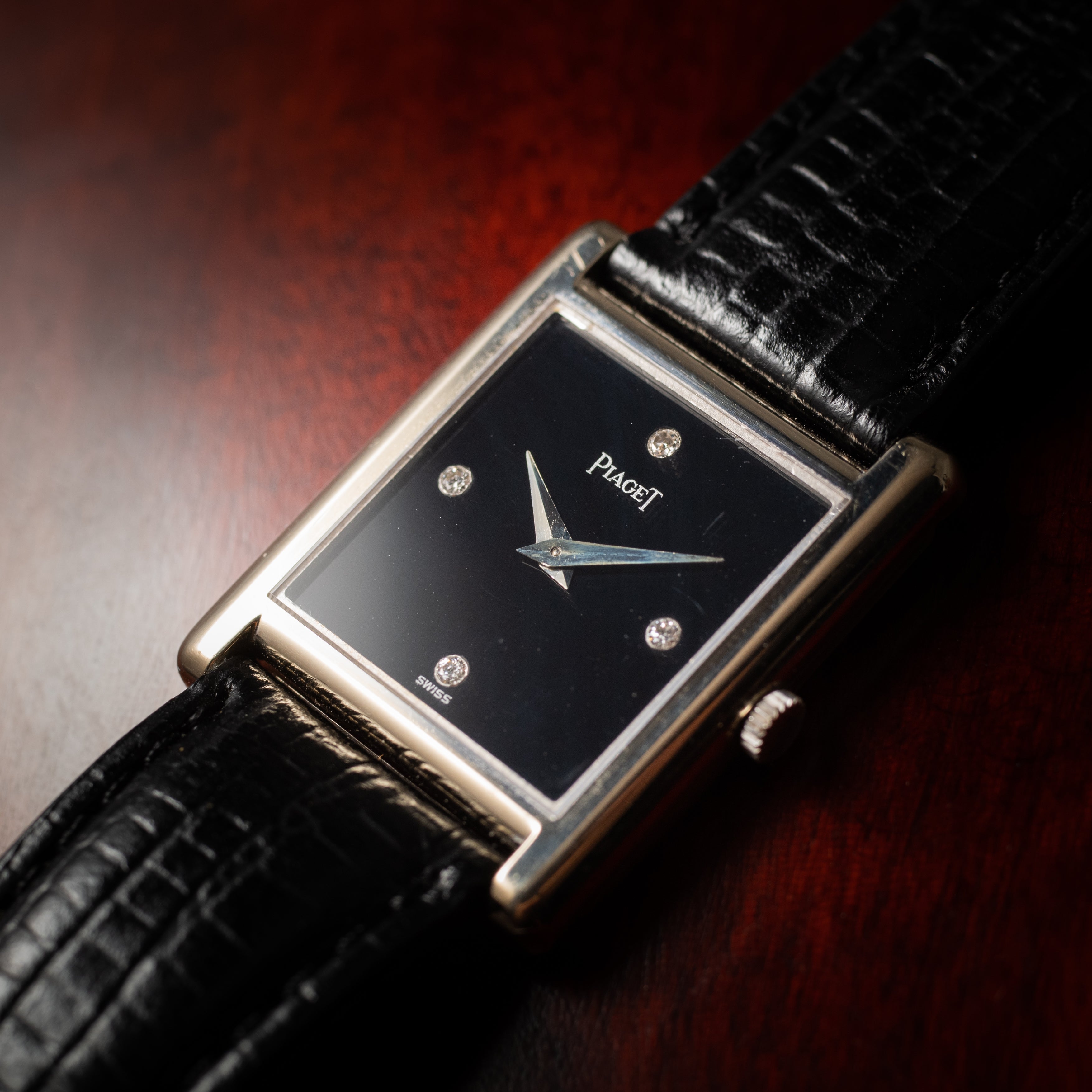 ピアジェ 18金無垢ホワイトゴールド タンクウォッチ LMサイズ ブラック４Pダイヤ 純正尾錠 1980年代製
