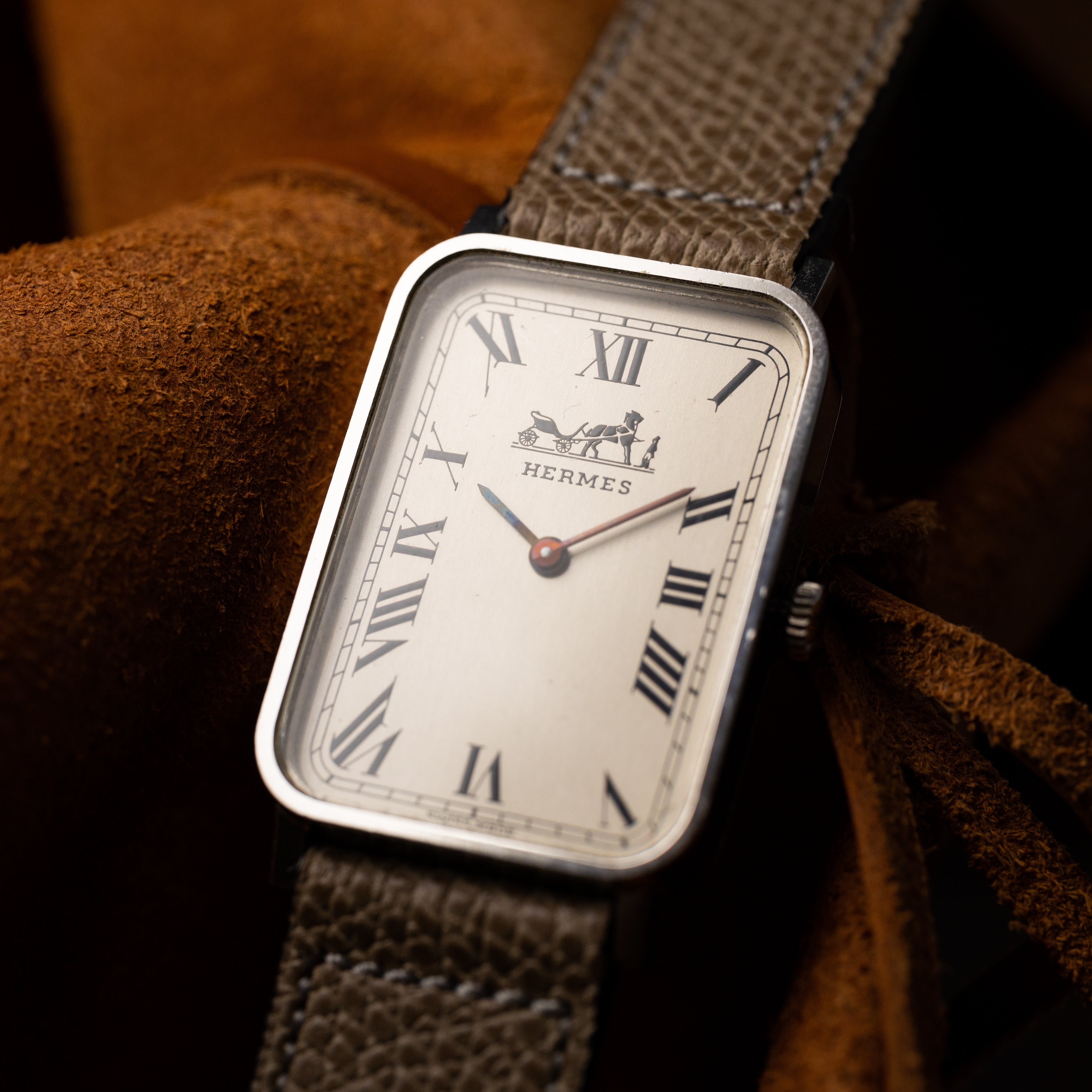 エルメス レクタンギュラー アイボリーローマン 手巻き 1980年代製