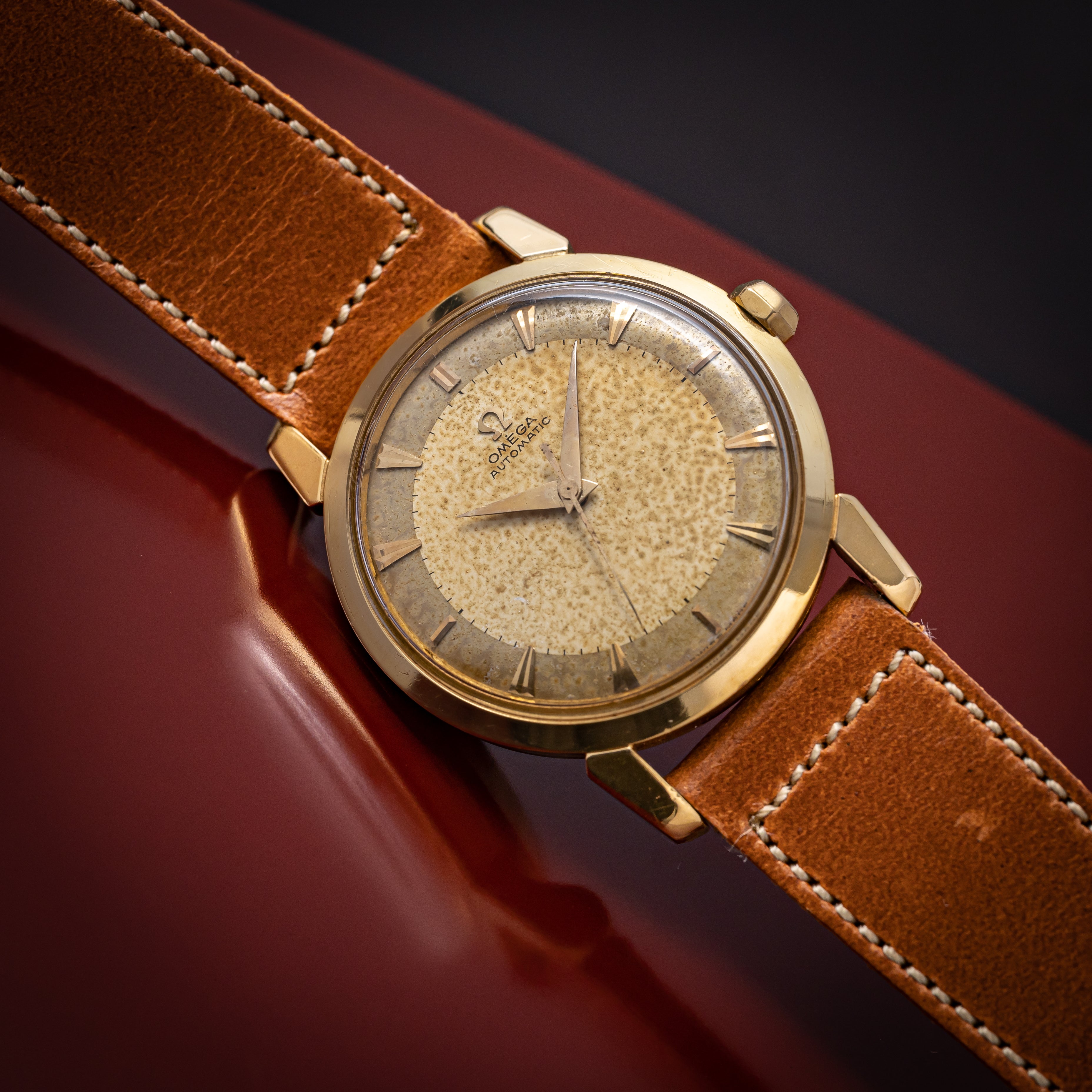 オメガ 1956年製 オートマチック 18金無垢ケース Cal.501 ブラウンエイジング