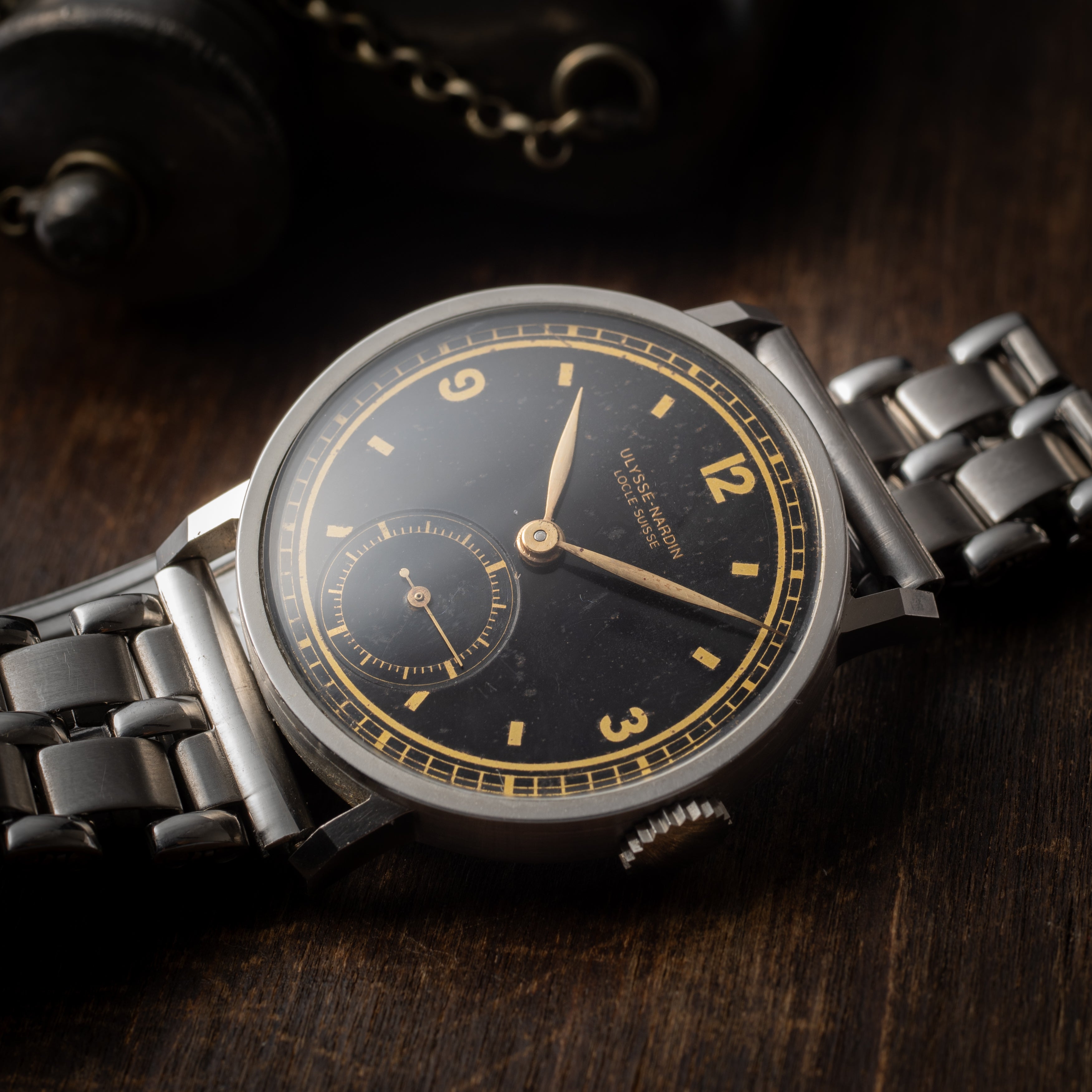 ユリスナルダン シリンダーケース ブラックミラーダイヤル 1940年代製