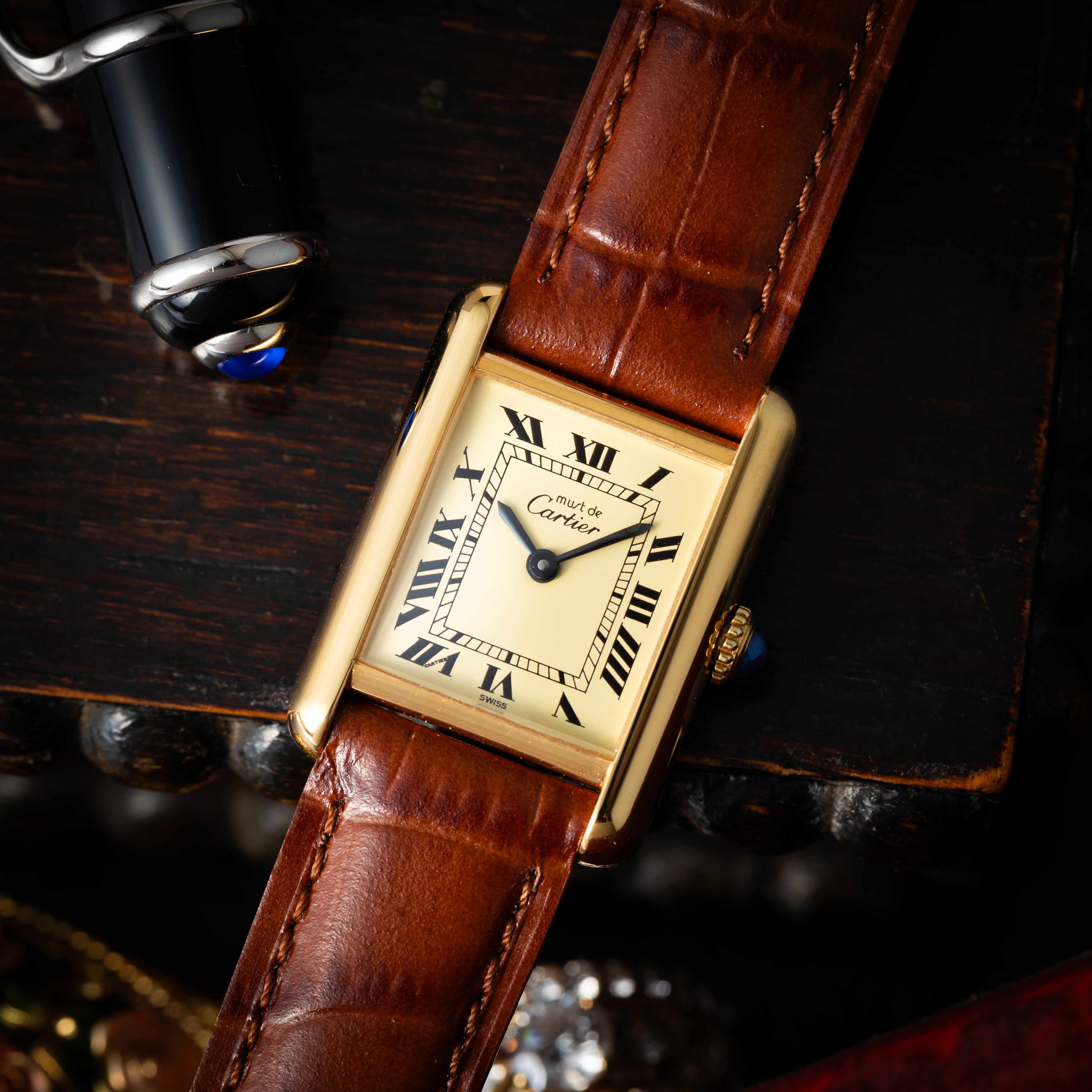カルティエ マストタンク SMサイズ 1980年代 アイボリーローマンダイヤル 純正尾錠付き
