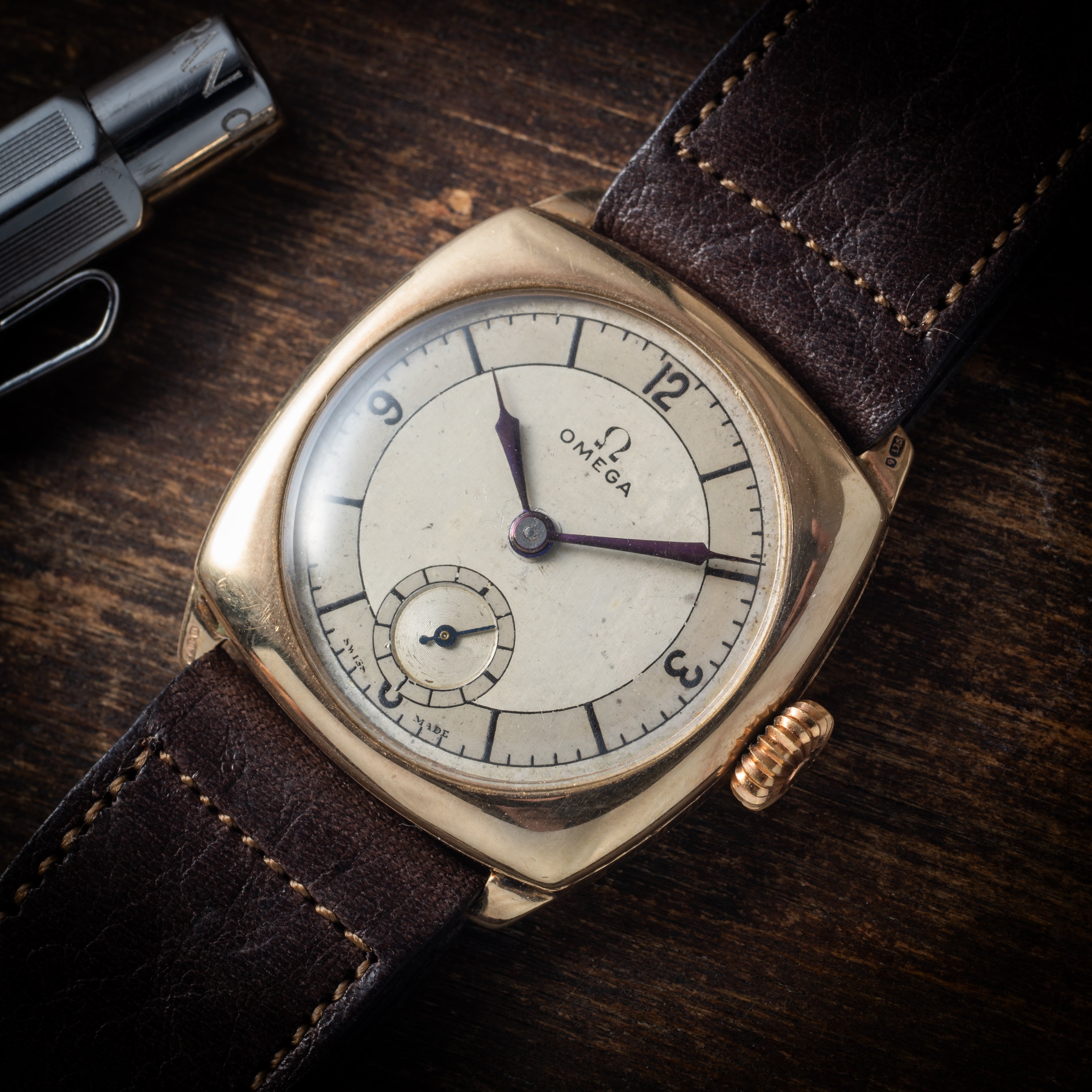 「修理行き」オメガ 9金無垢クッションケース セクターダイヤル 1930年代製 デニソンケース