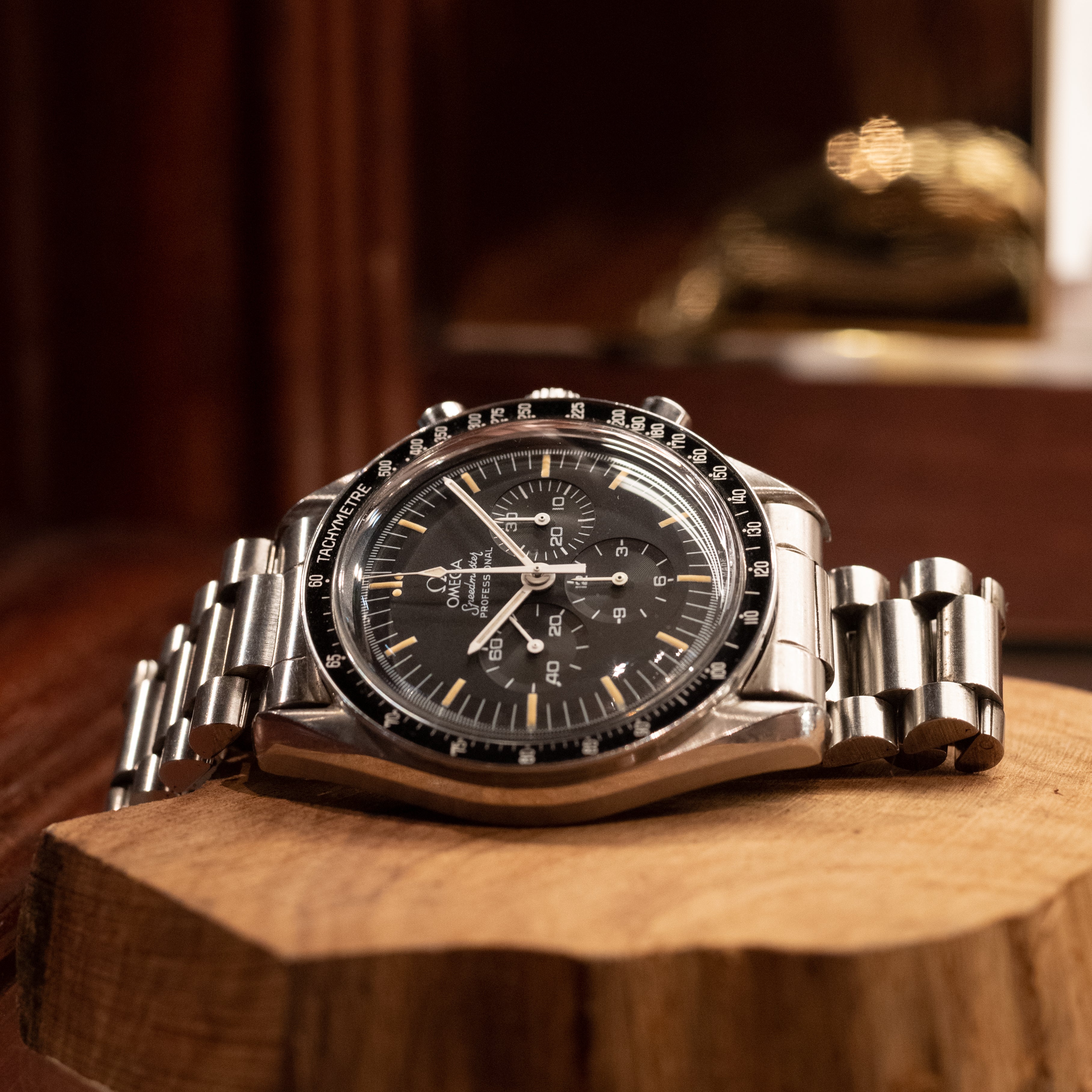 オメガ 1988年製 スピードマスタープロフェッショナル5thモデル 下がりｒ希少3連ブレス
