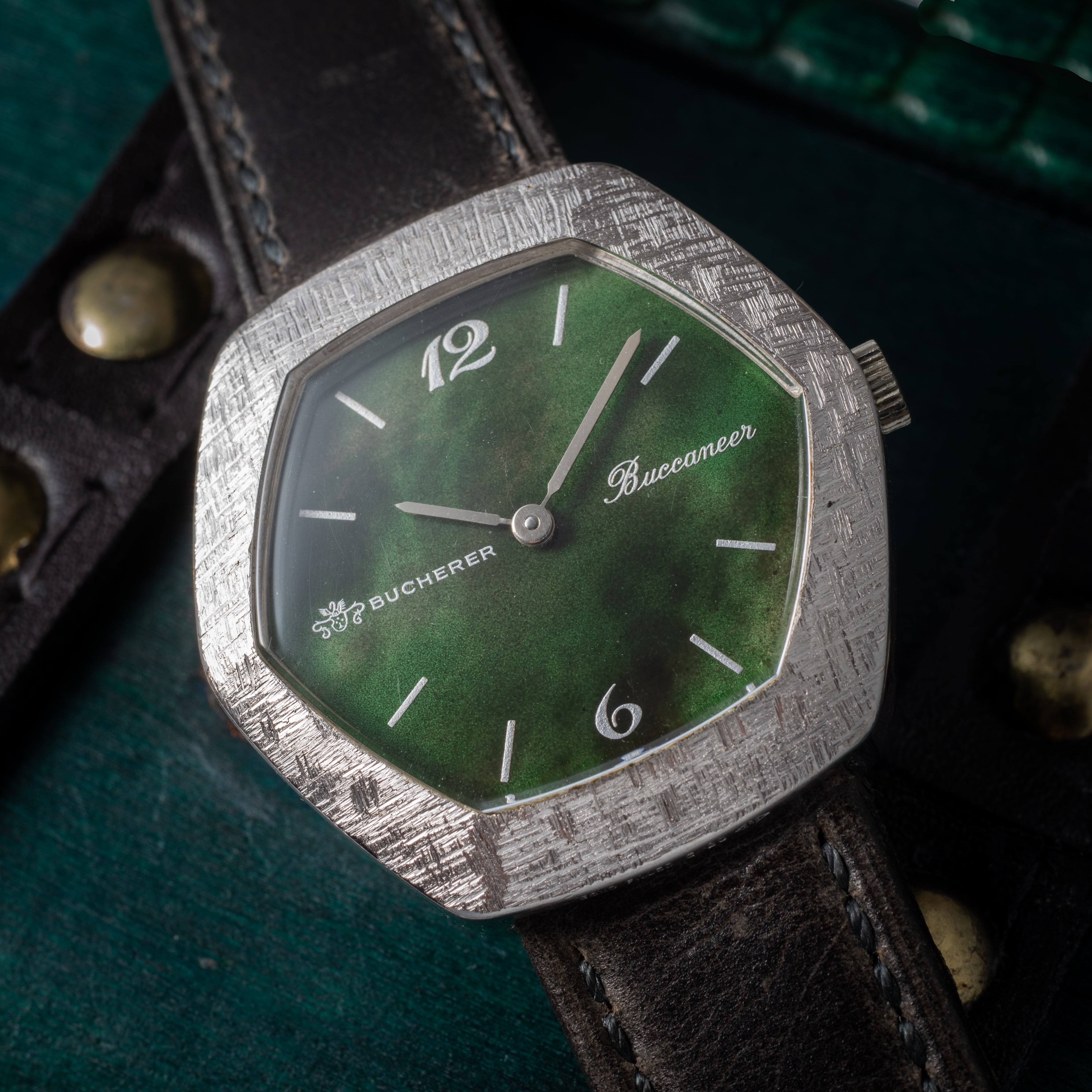 ブッフェラー バッカニア 1990年代製 手巻き 箱、純正尾錠付き