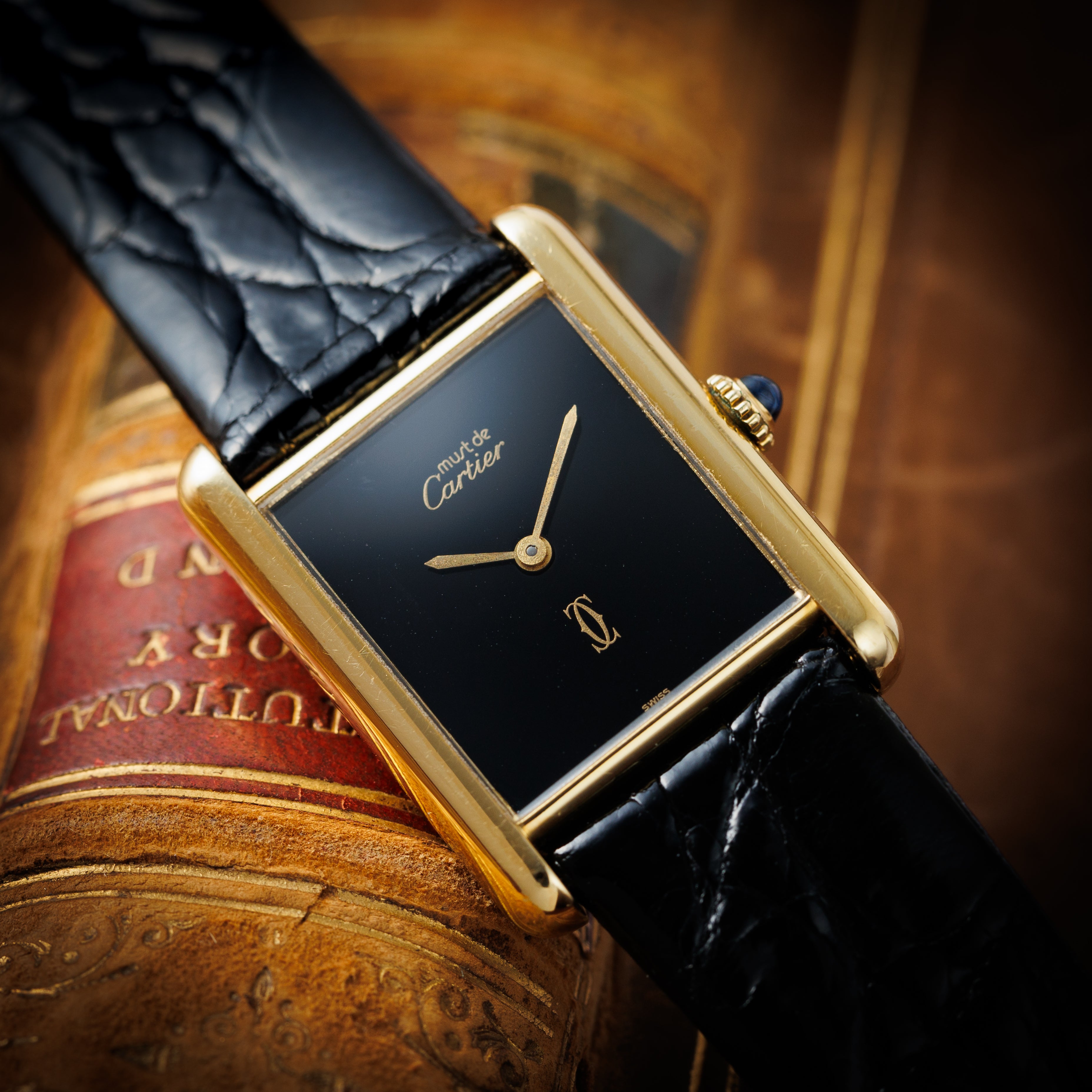 カルティエ マストタンク LMサイズ 1980年代製 ブラックダイヤル 純正尾錠付き