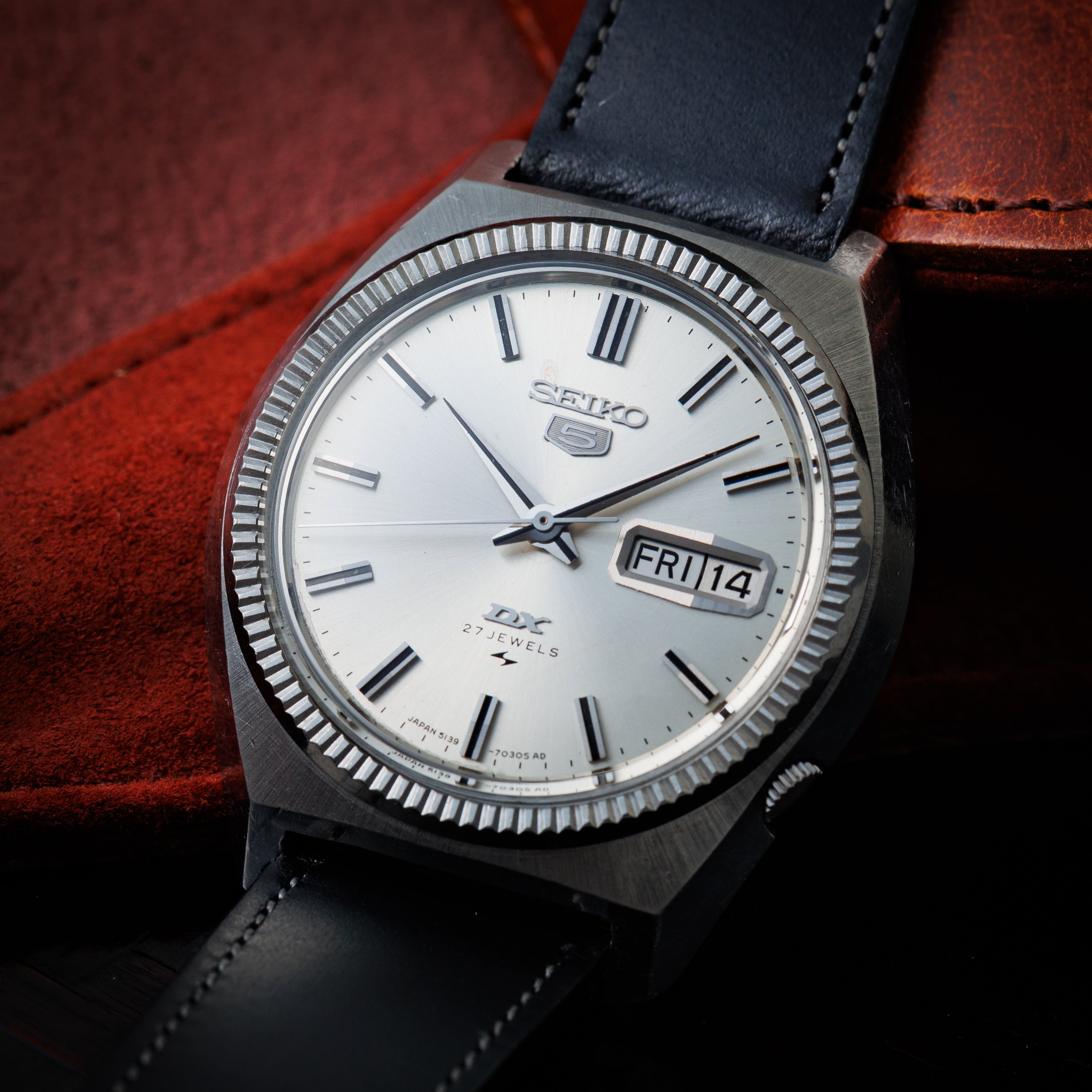 セイコー ファイブDX 1968年製 フルーテッドベゼル 自動巻き 5139‐7060