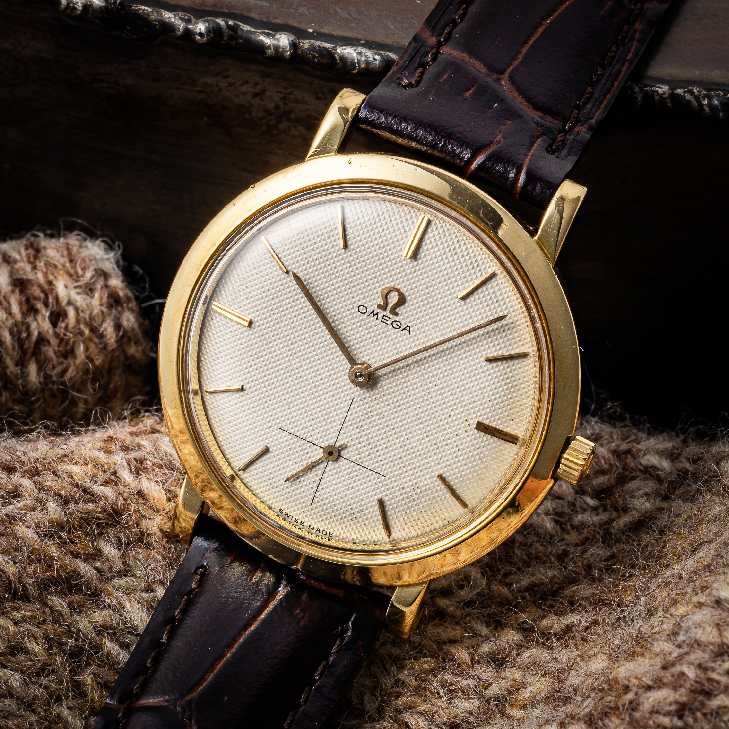 オメガ 18金無垢スクリューバックケース スモールセコンド Ref.14367 ギョーシェダイヤル