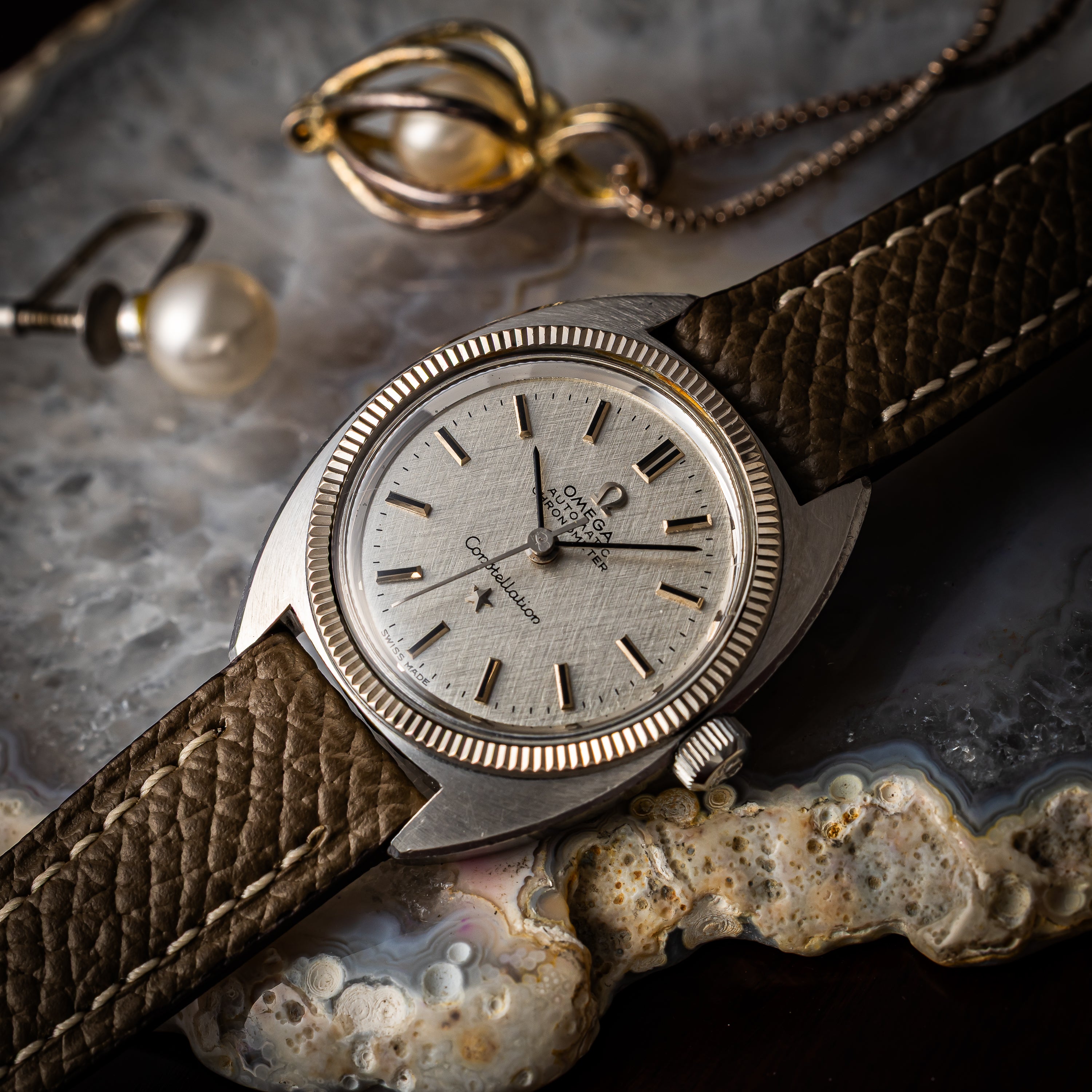 オメガ コンステレーション レディース 1968年製 自動巻 WGベゼル Ref.567.011