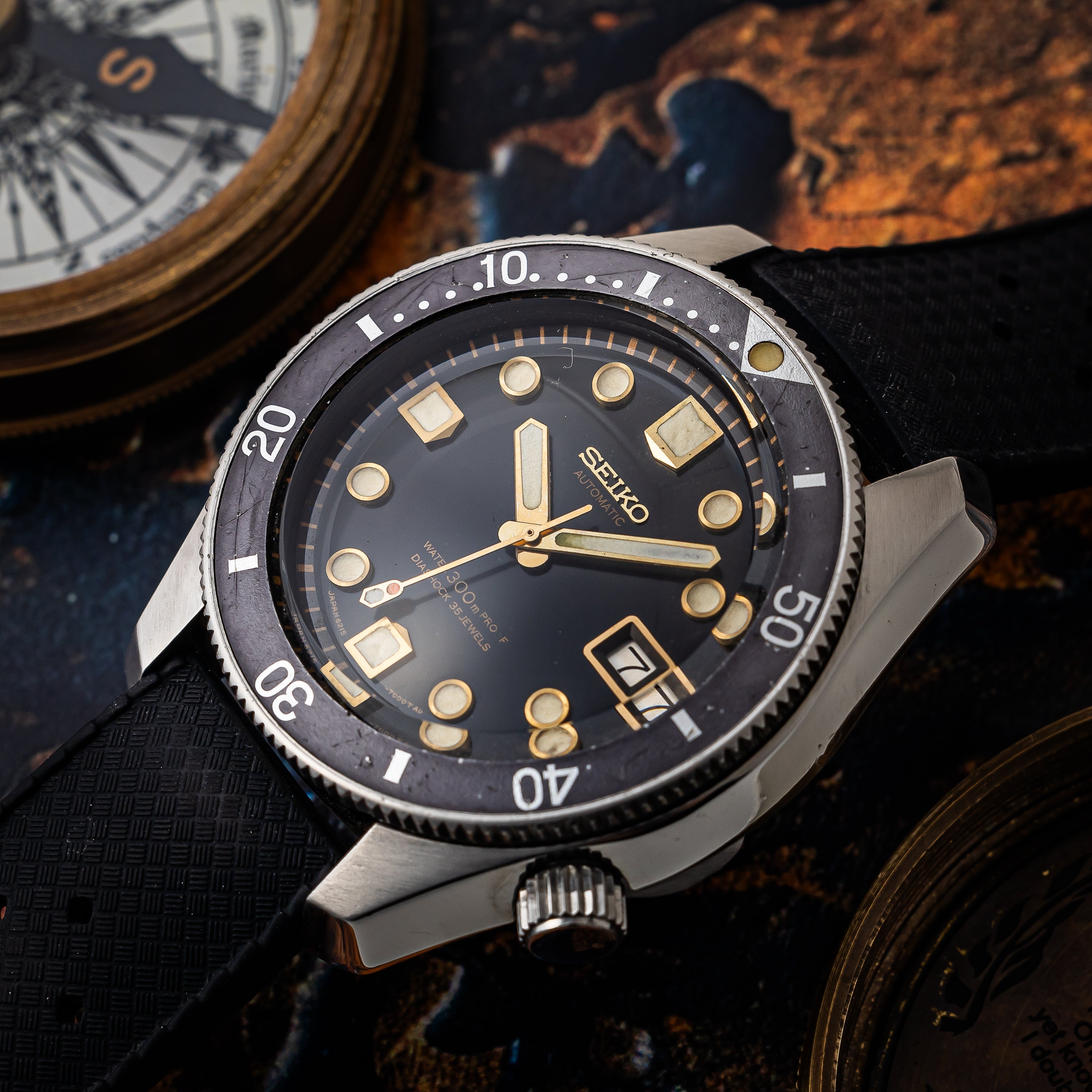 セイコー300mダイバーファーストモデル初期型 1967年製 6215-7000カウントダウンベゼル