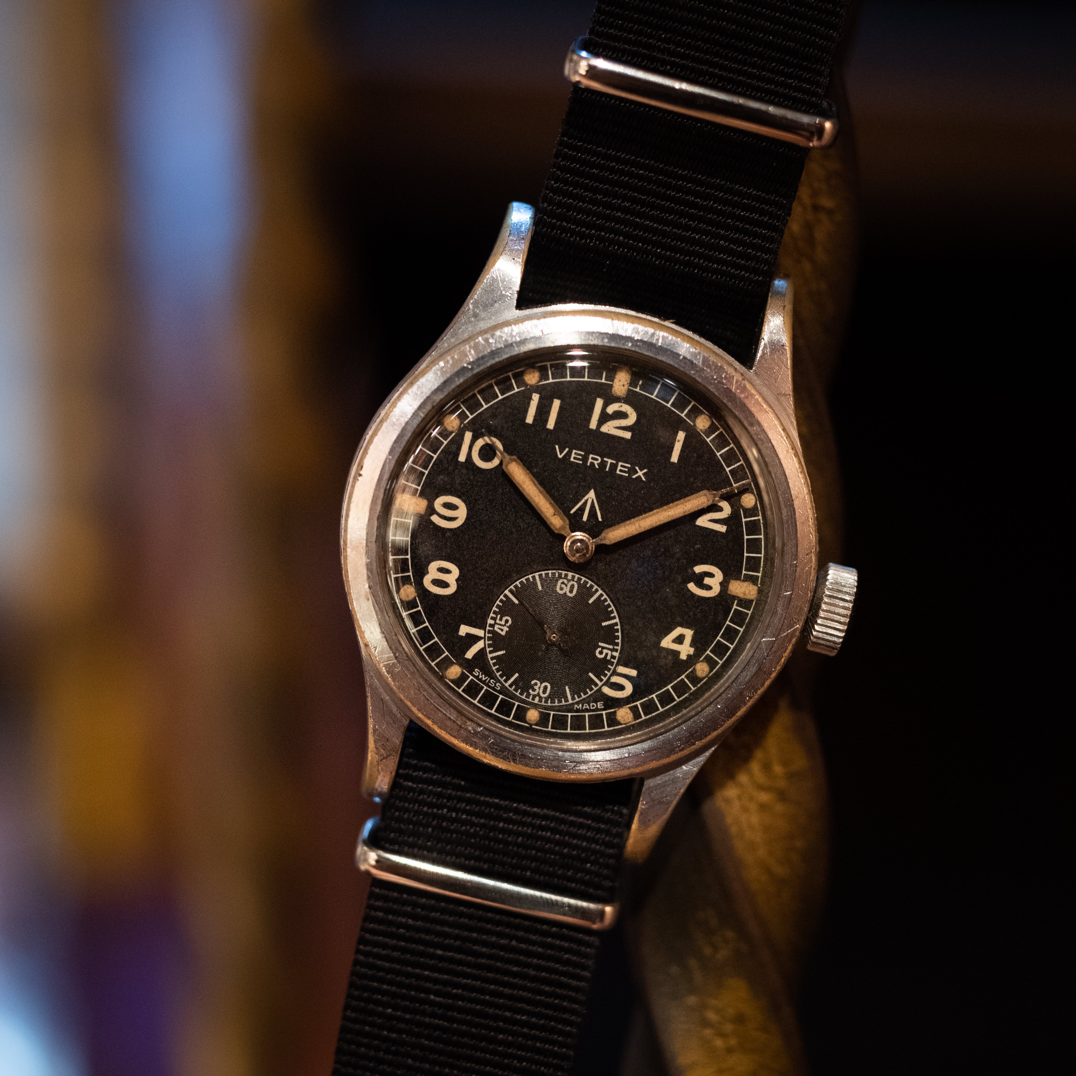 VERTEX イギリス軍用時計 ブロードアロー W.W.W.1940年代製 ダーティーダース