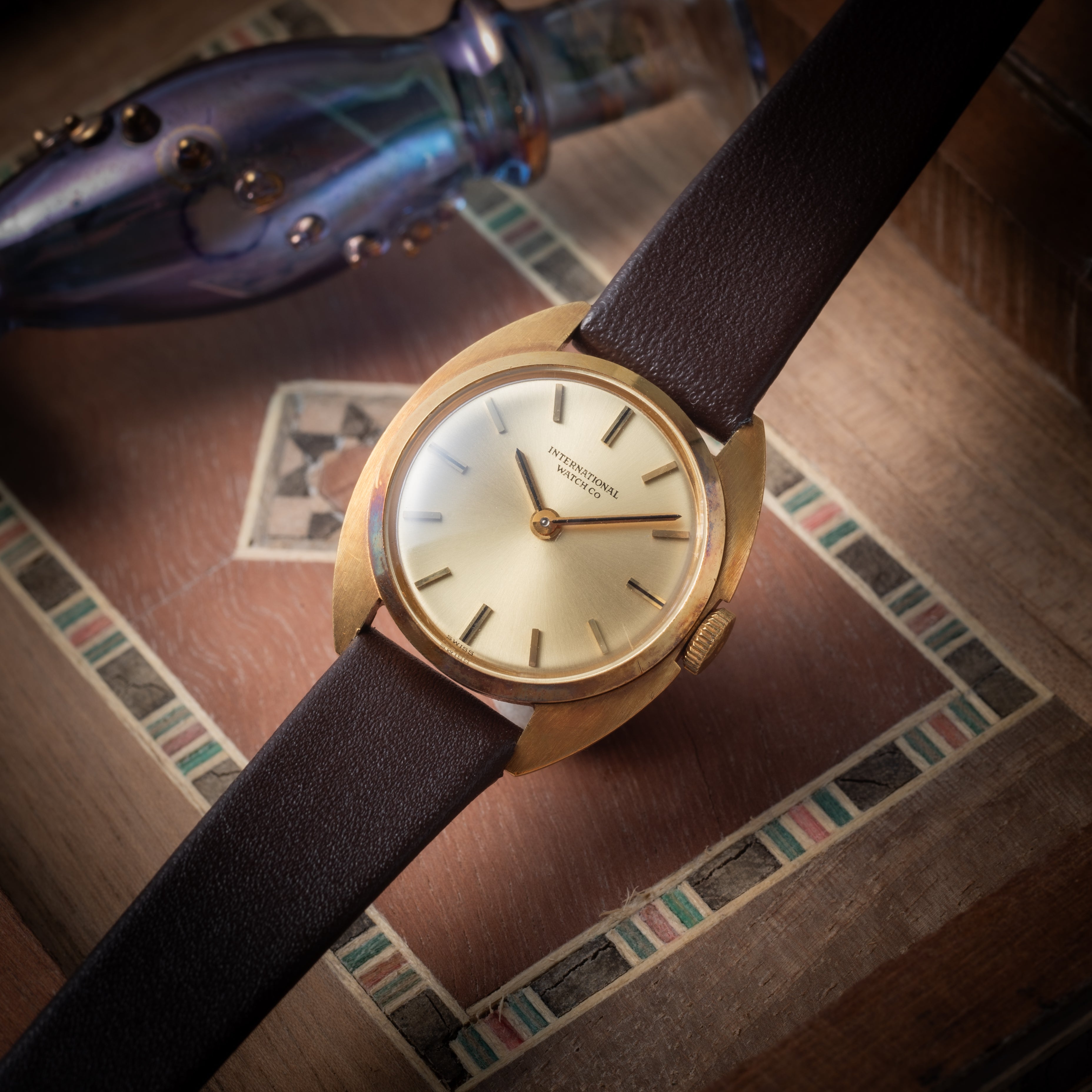 IWC レディース 18金無垢トノーケース 1974年製 手巻き Cal.41 純正尾錠付き