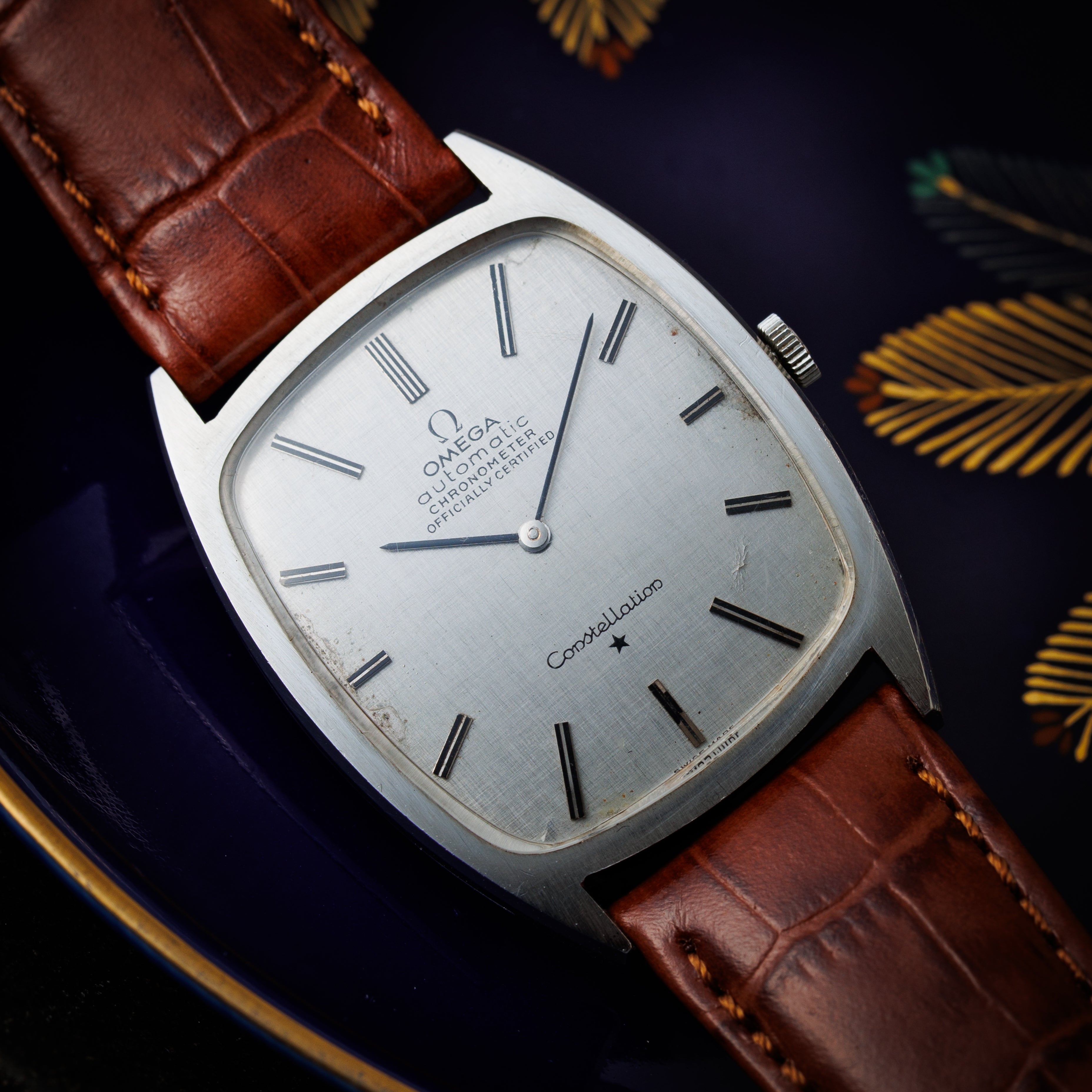 オメガ コンステレーション トノー リネンダイヤル 自動巻クロノメーター 尾錠付き 1966年製