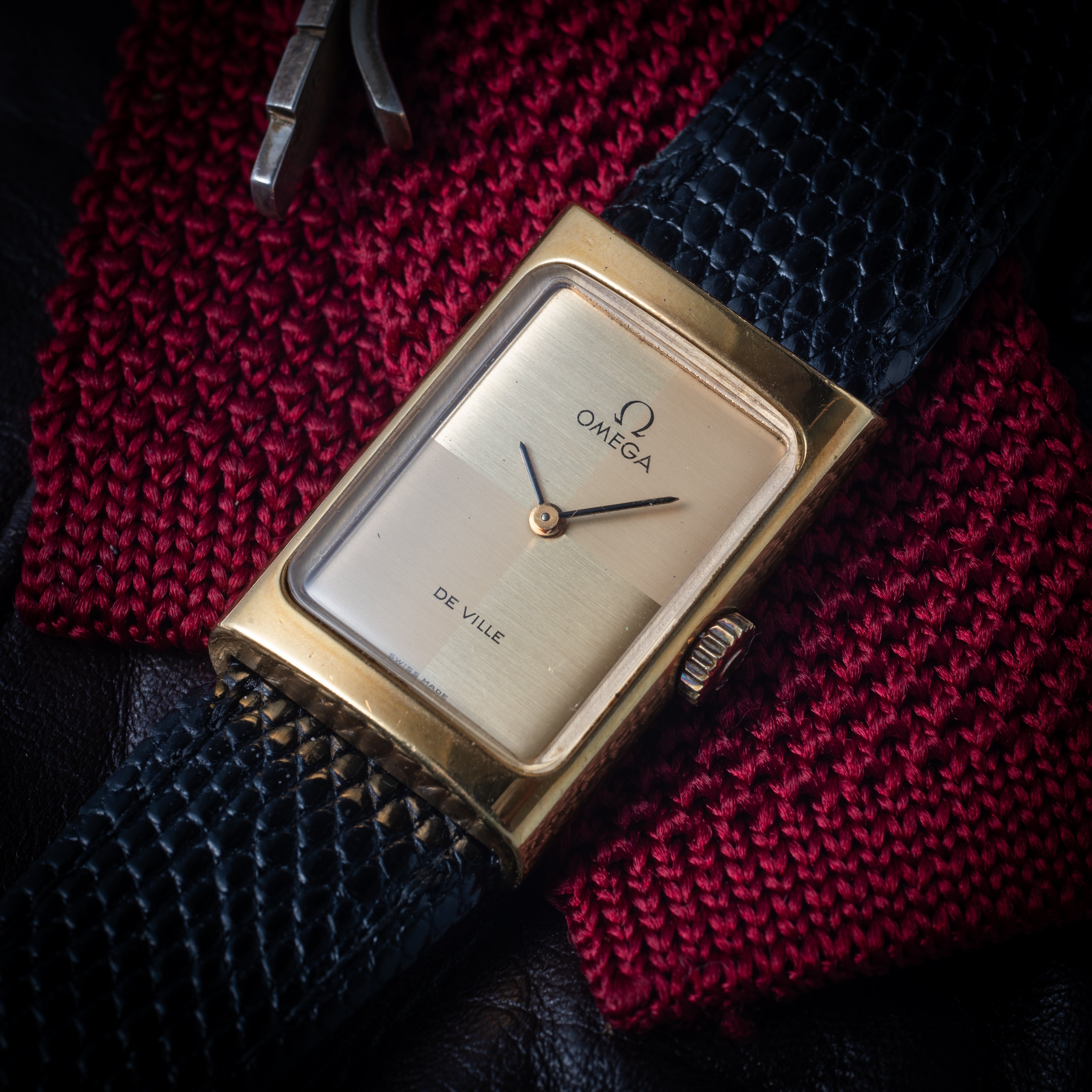 オメガ デ・ヴィル 金張り角型ケース クロスダイヤル 1973年製 手巻き