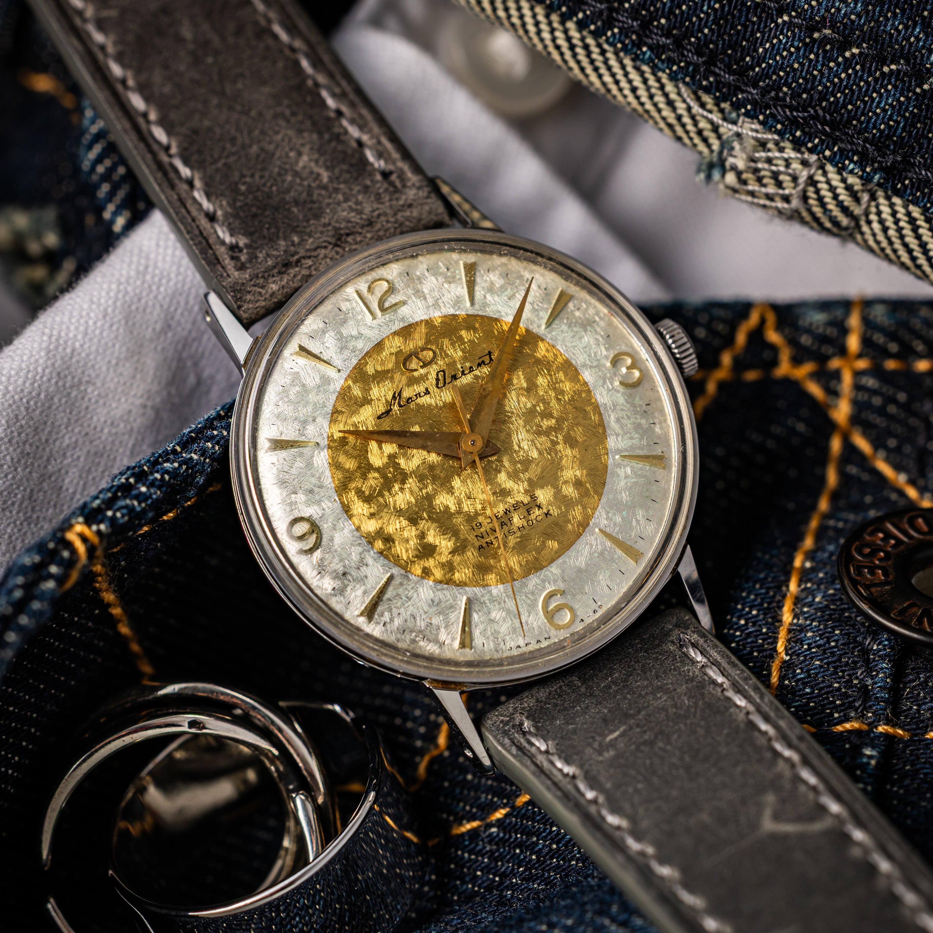 オリエント マルス 1957～58年製 19石手巻きツートンダイヤル