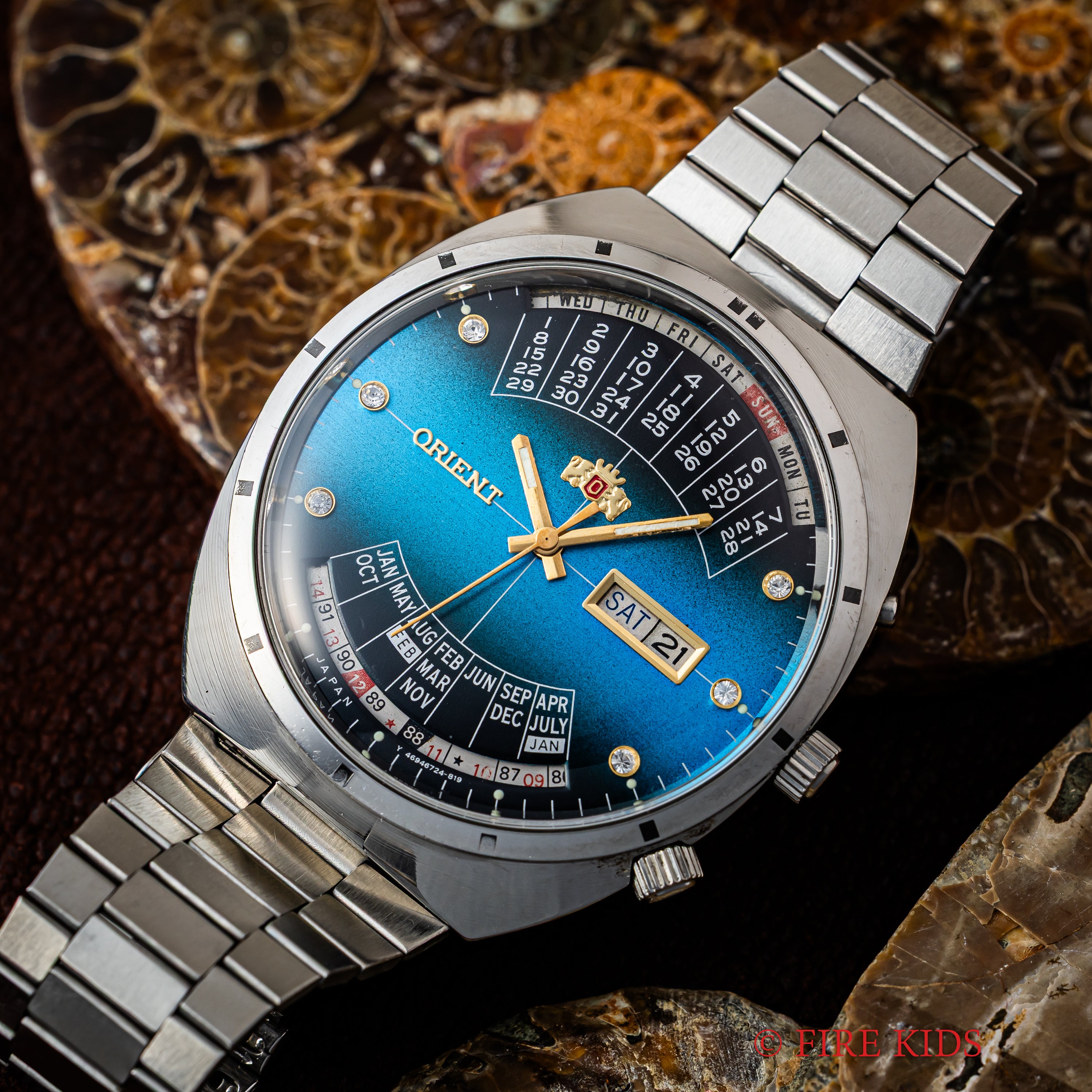 オリエント 万年カレンダー 1970年代 自動巻きブルーグラデーションダイヤル