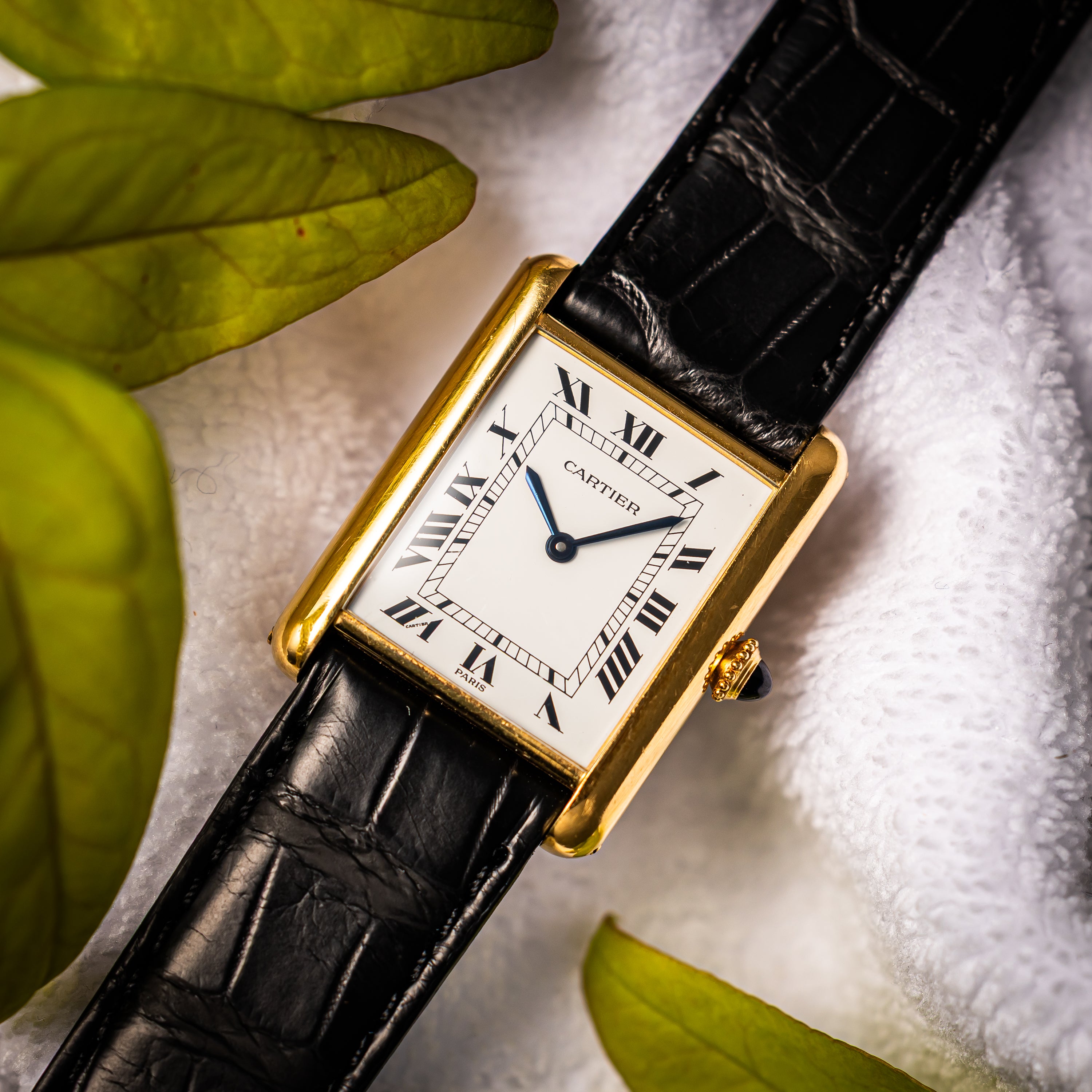 カルティエ タンクルイ18金無垢LMサイズ PARISダイヤル 手巻 1984年ギャラ、箱付き Ref.7808  純正金無垢尾錠付き