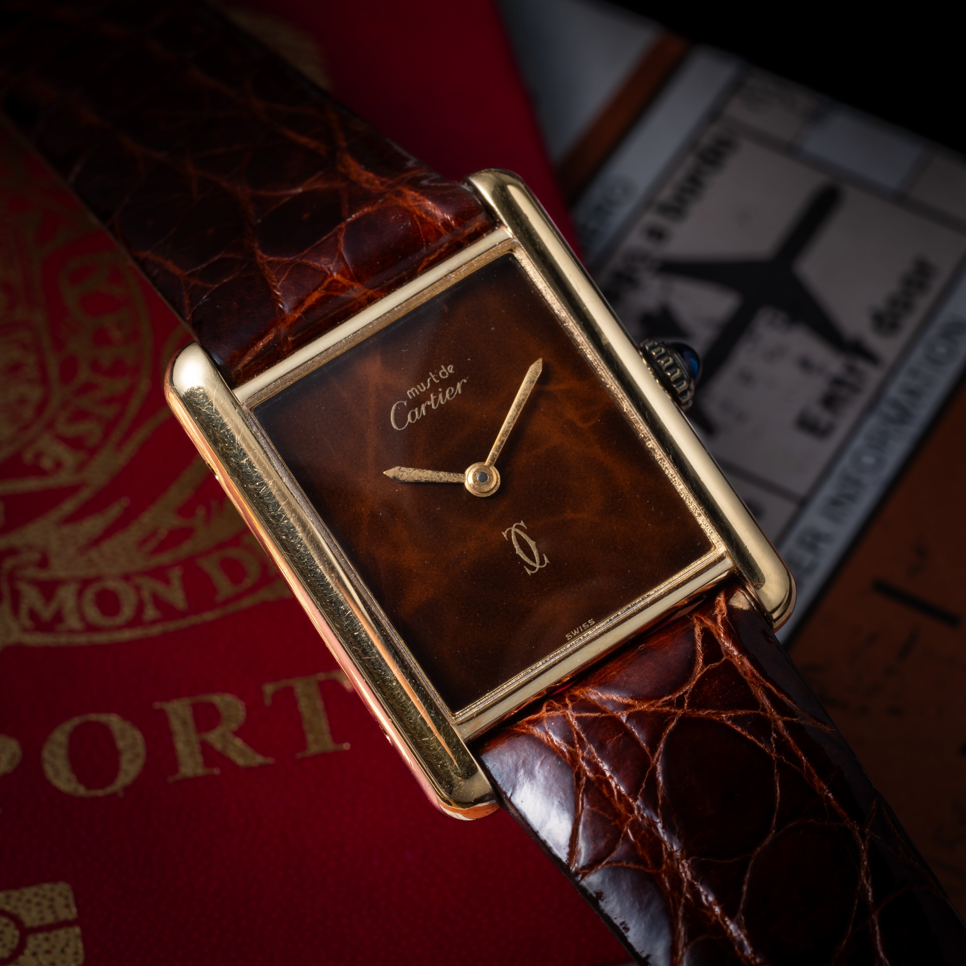 カルティエ マストタンク LMサイズ 手巻き 1980年代製 ブラウンマーブルダイヤル 純正尾錠付き