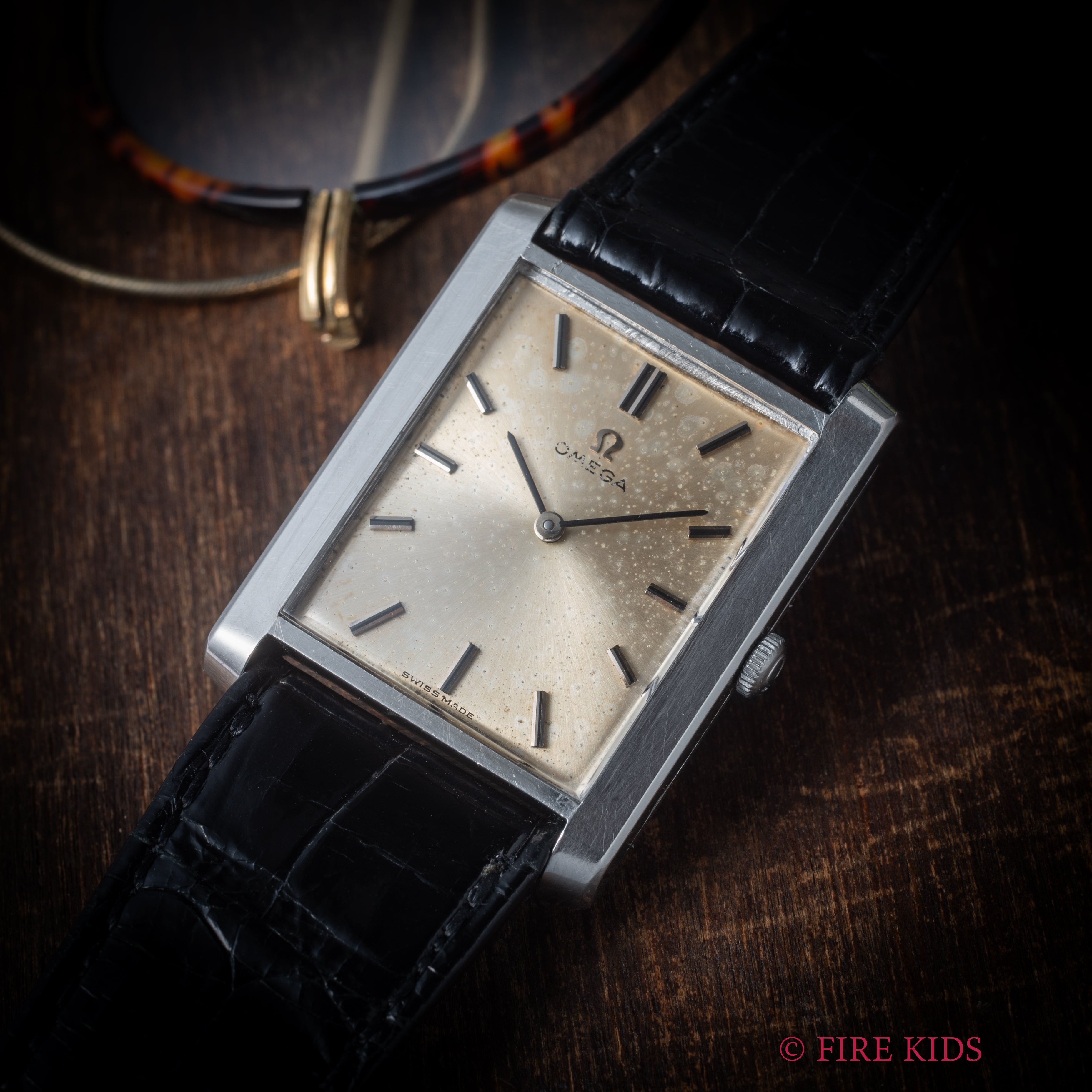 オメガ 1963年製 タンクウオッチ 手巻き Cal.620 純正クロコダイルベルト尾錠