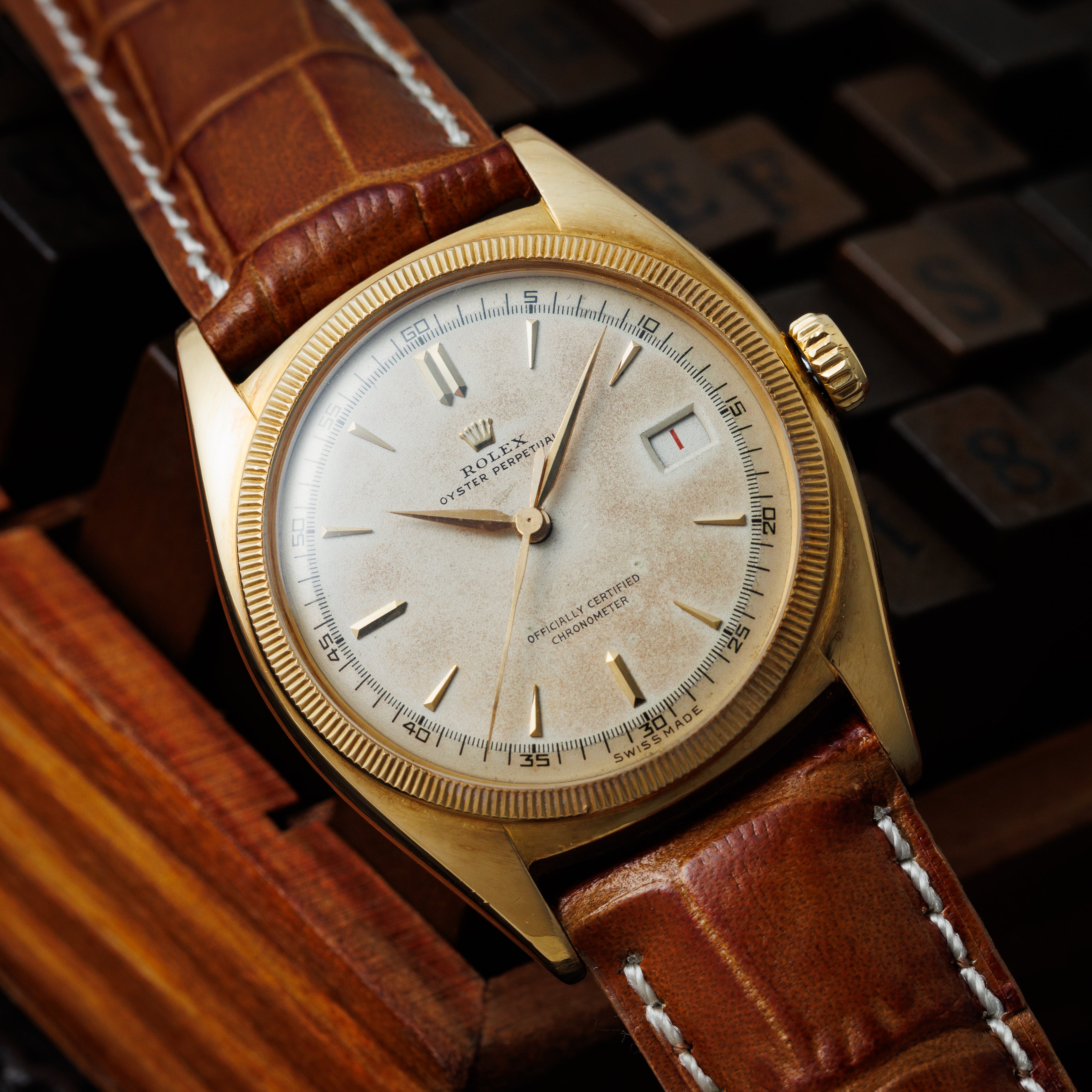 ロレックス 18金無垢プレデイトジャスト36 ビッグバブル Ovettone Ref.6105  1951年製 赤カレンダー 自動巻き