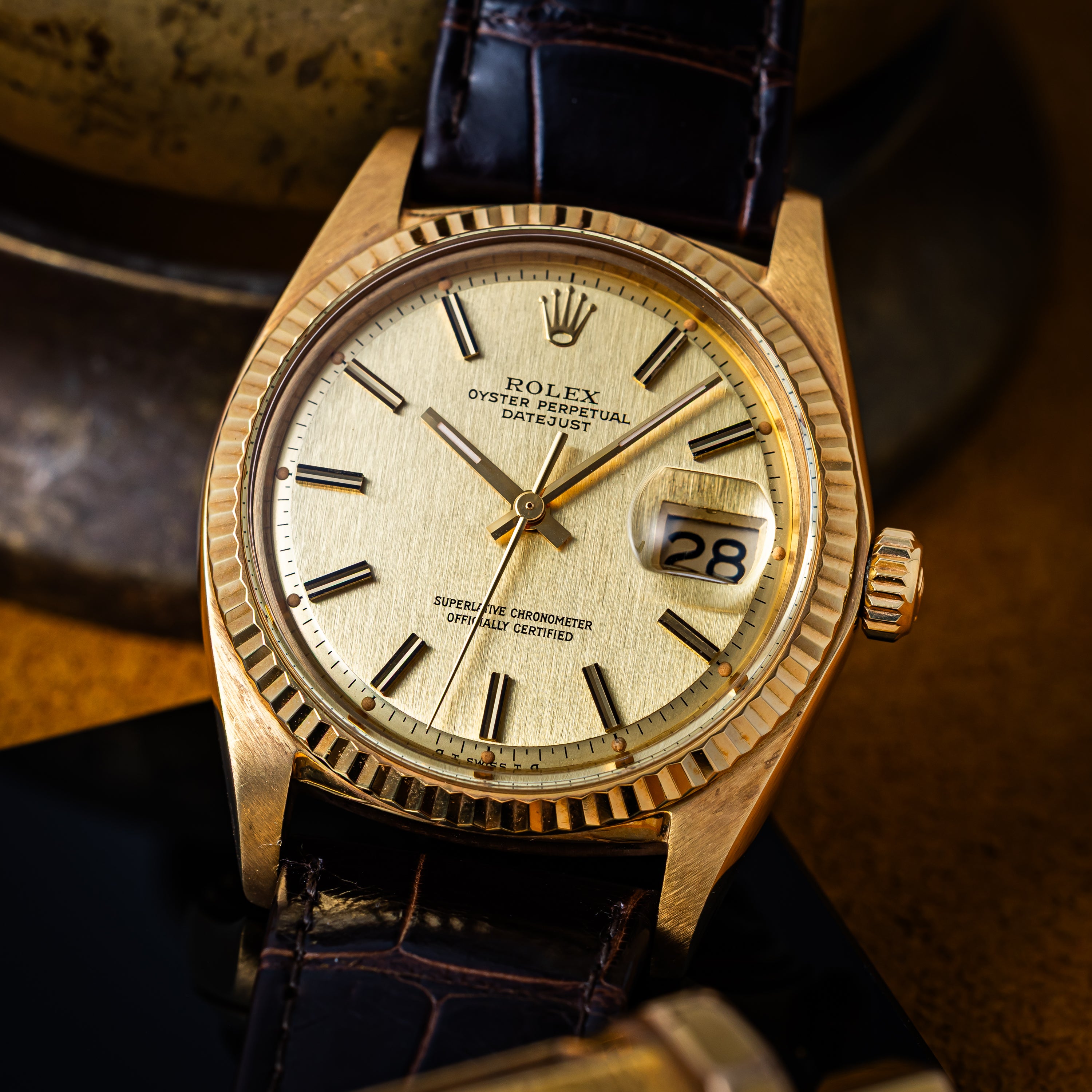 ロレックス デイトジャスト 自動巻き18金無垢 1971年製 シグマダイアル Ref.1601 Cal.1570 純正ベルト、純正18金尾錠付き