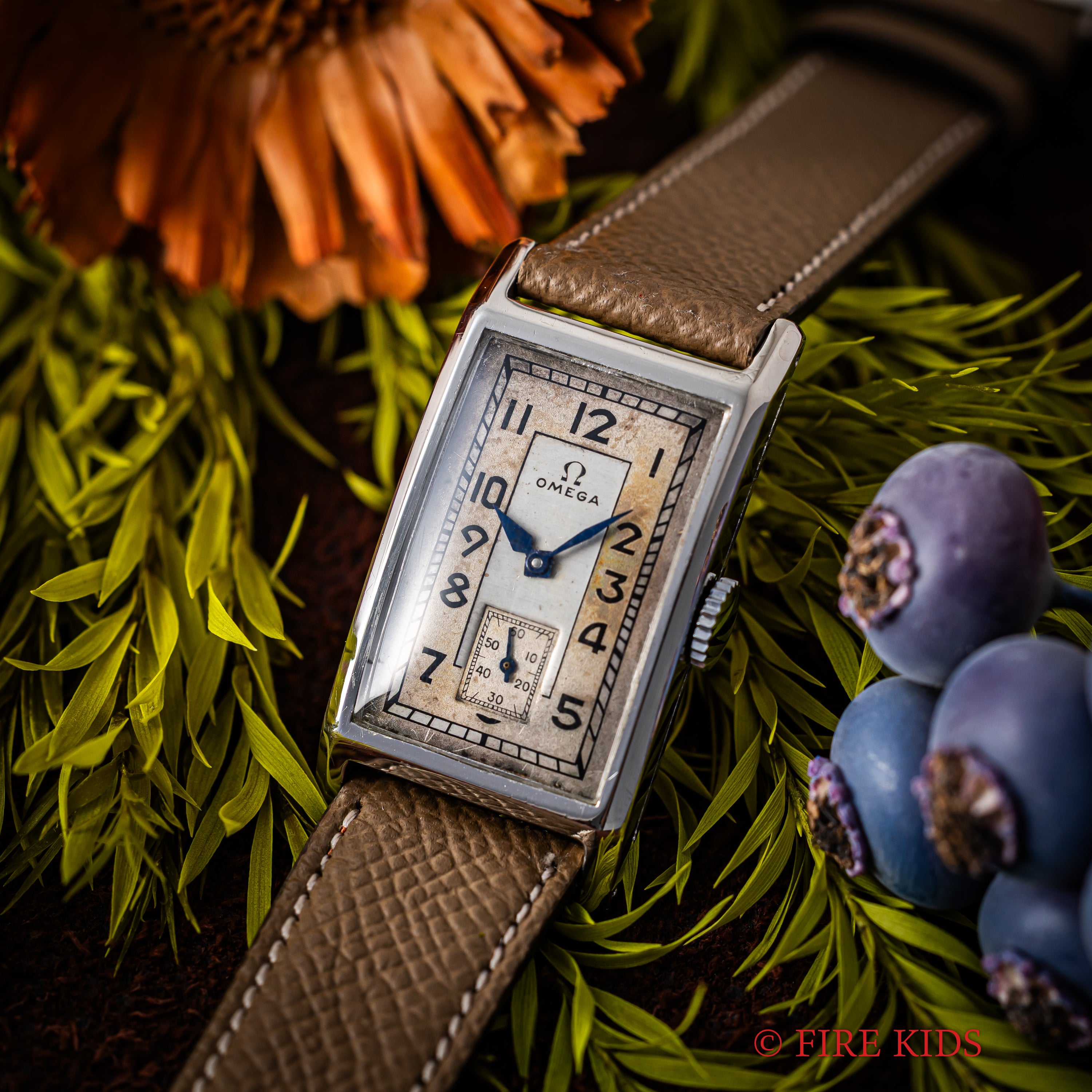 オメガ レクタンギュラーケース アラビアダイヤル 1930年代製 手巻き Cal.T17