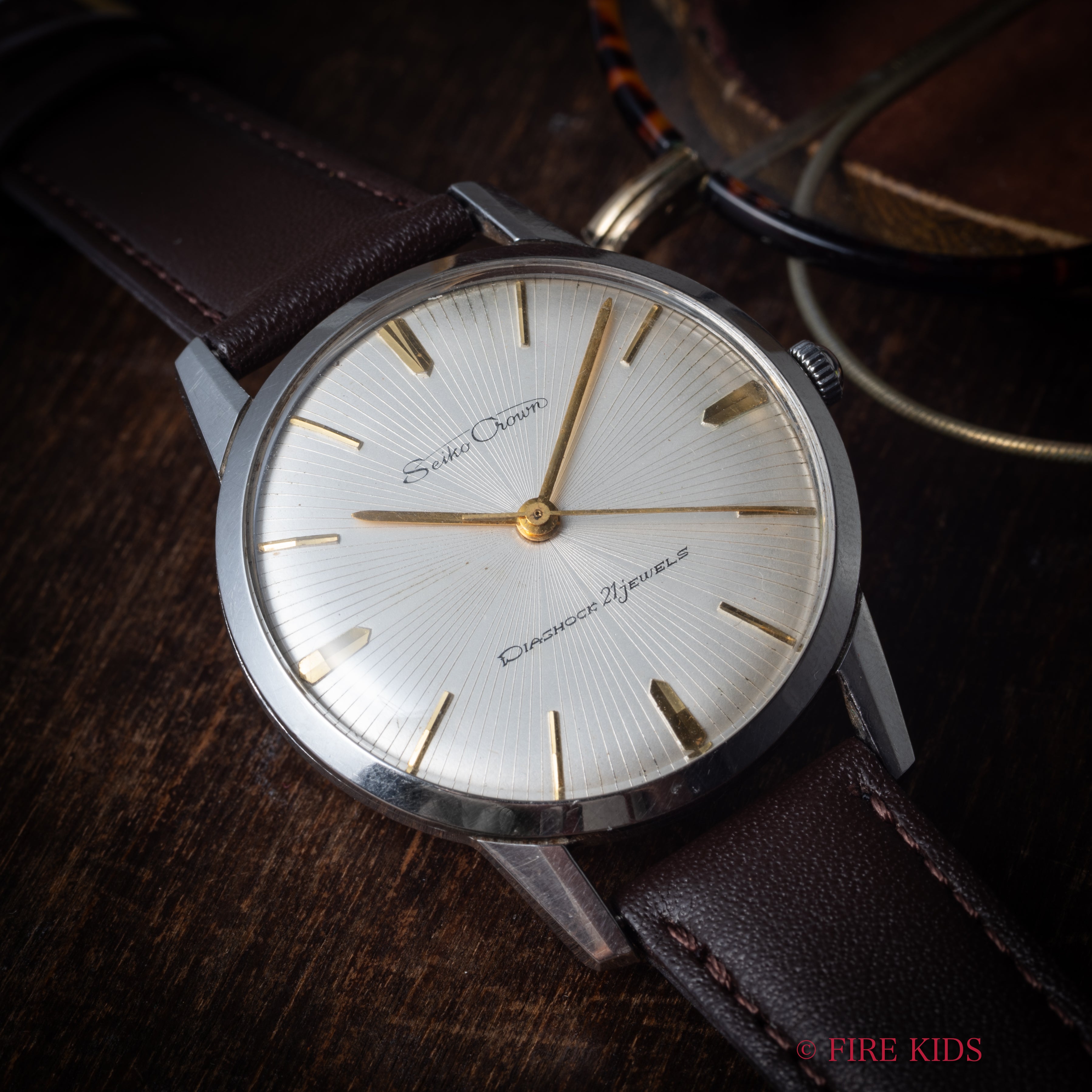 セイコークラウン 1961年製 ラウンドケース 手巻き Ref.J14065 放射ダイヤル 純正革ベルト 純正尾錠付き