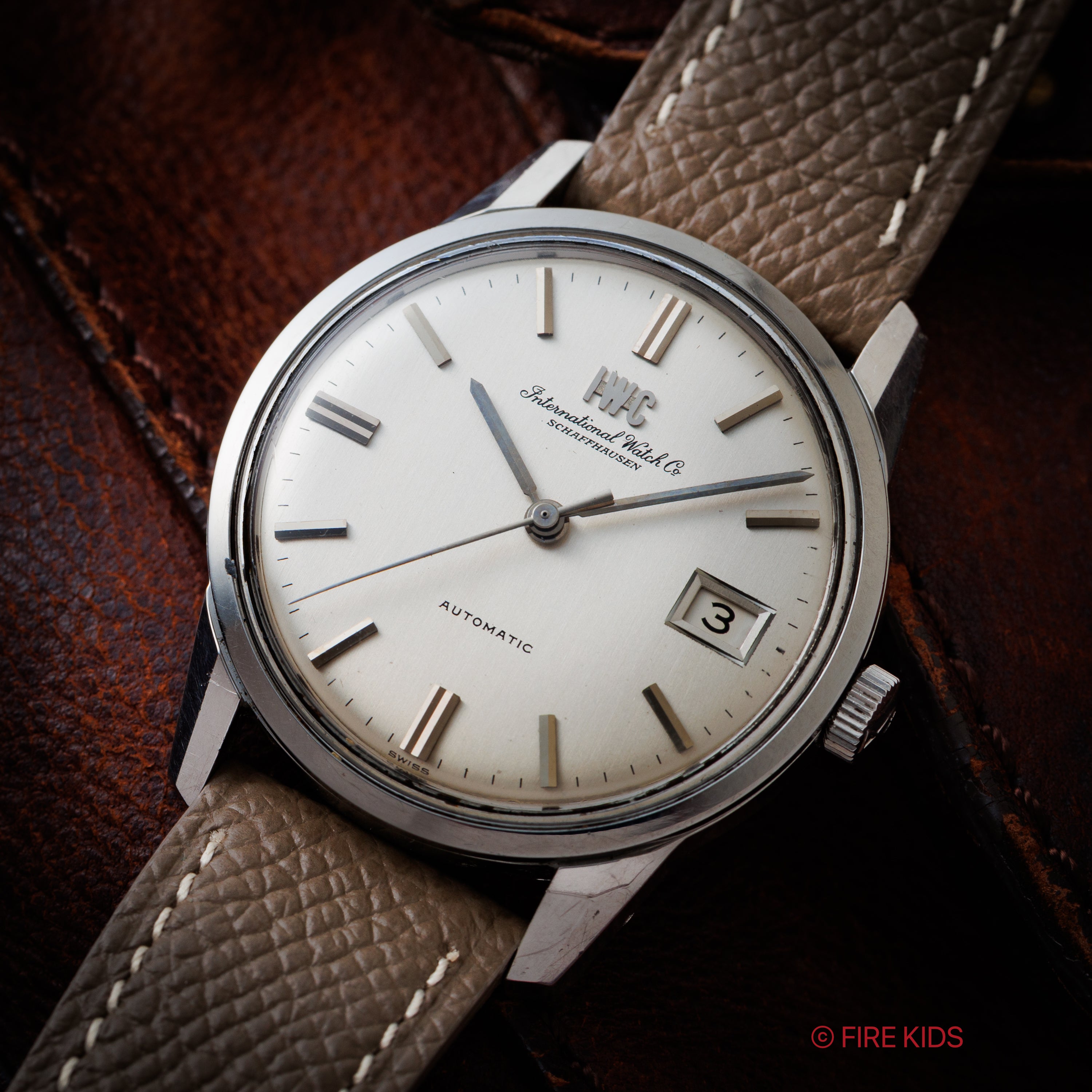 IWC ラウンドケース 1970年製(昭和45年製）ペラトン式自動巻 Ref.R810AD シルバーダイヤル