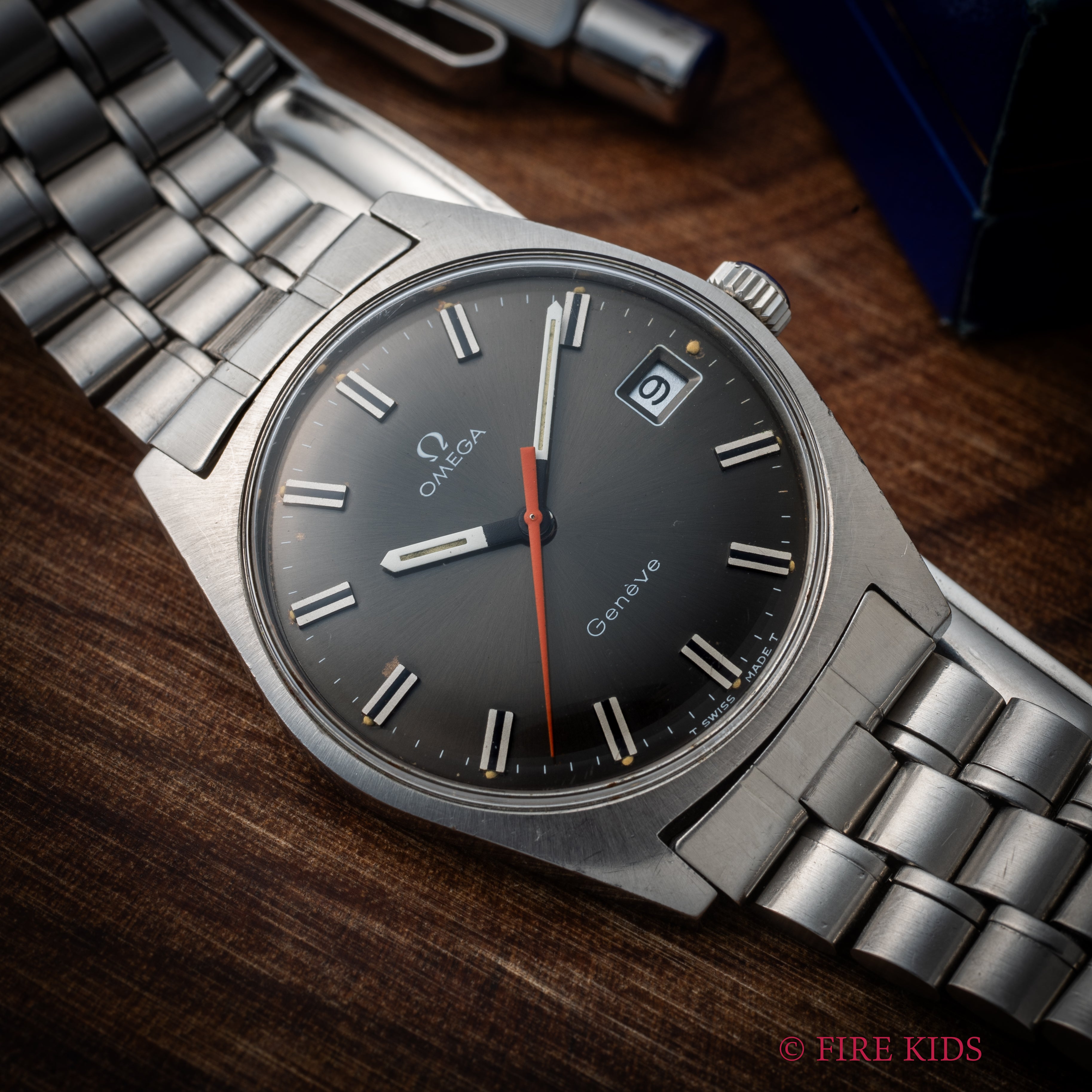 オメガ ジュネーブ 1968年製 手巻き Cal.613 ブラウンダイヤル 純正ブレス付き