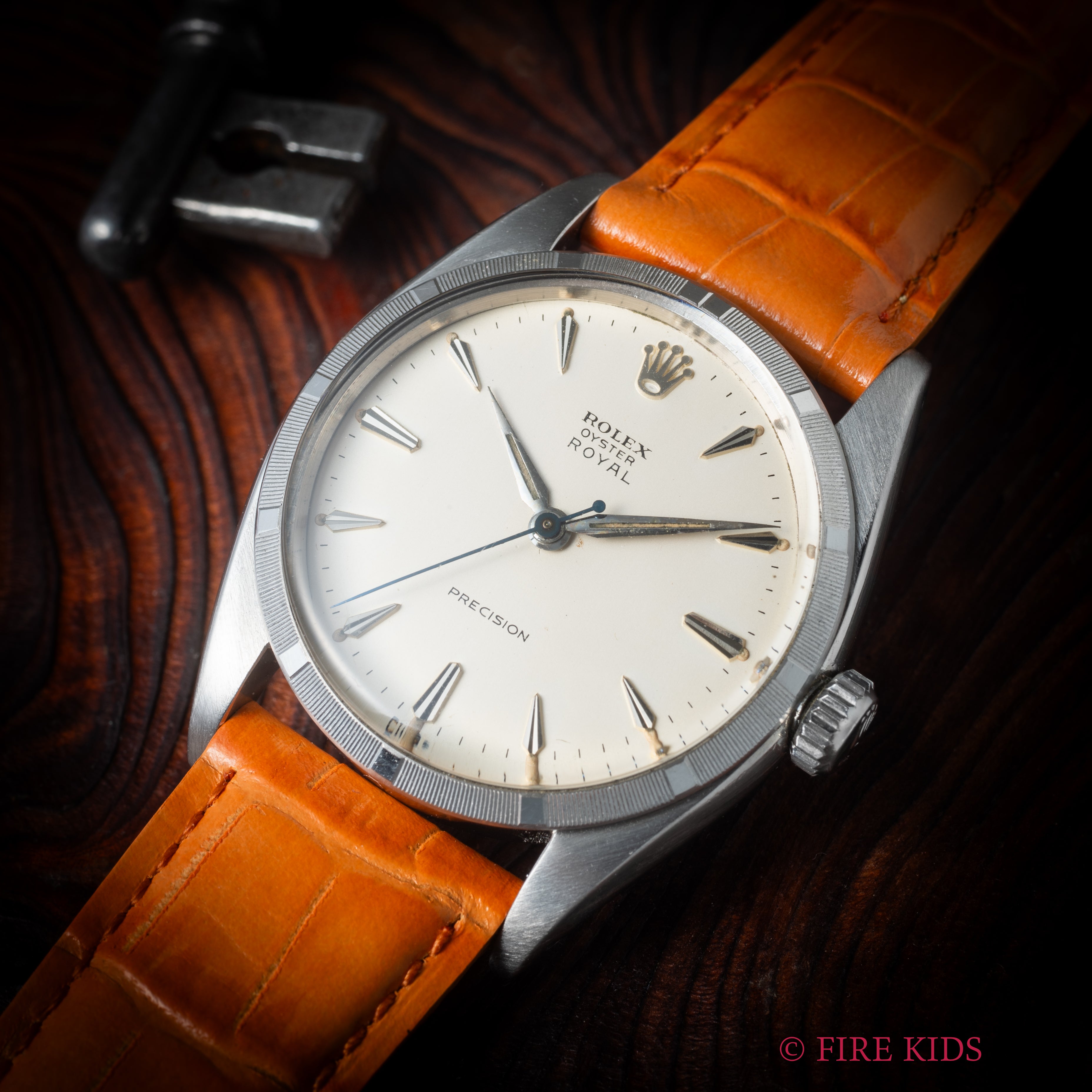 ロレックス オイスター ロイヤル 1959年製 手巻き Ref.6427 アイボリーダイヤル エンジンターンドベゼル