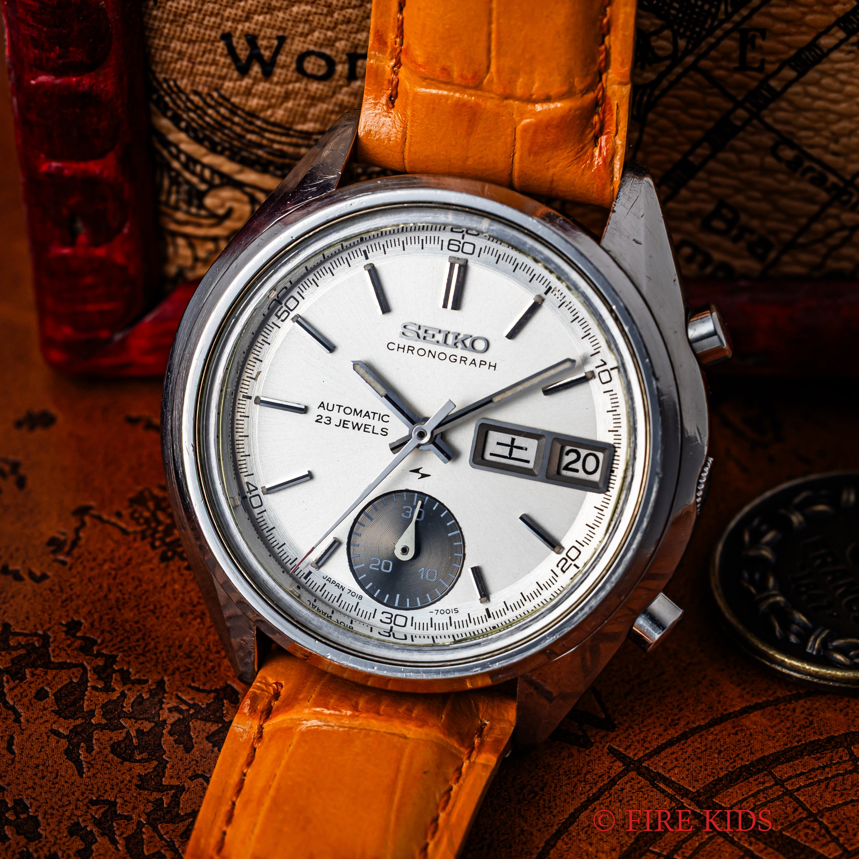 セイコー 自動巻クロノグラフ シングルパンダ 1972年製 Ref.7018-7001 フライバック