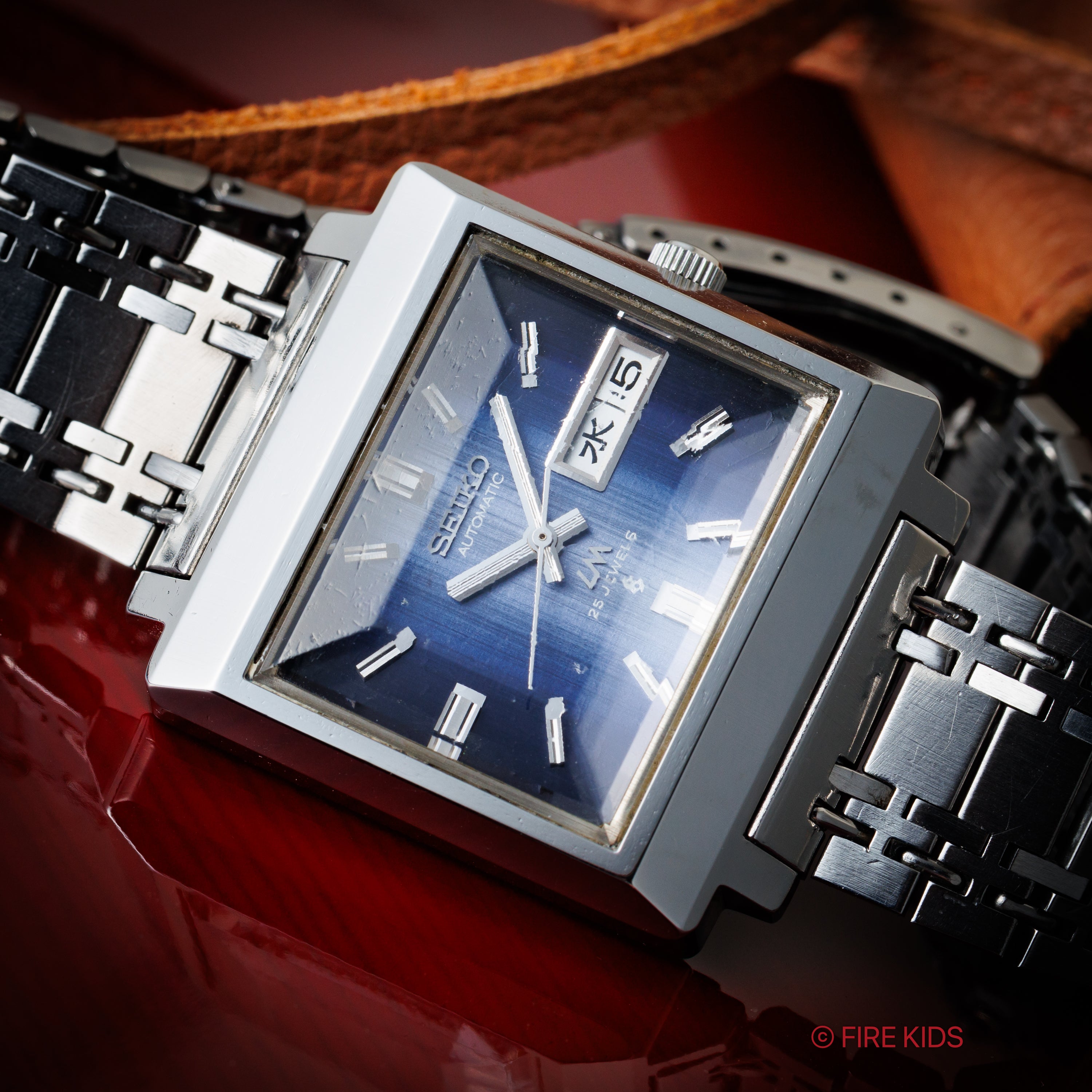 セイコー ロードマチック スクエアケース 1972年製 ブルーダイヤル 5面カットガラス 純正ステンレスブレス