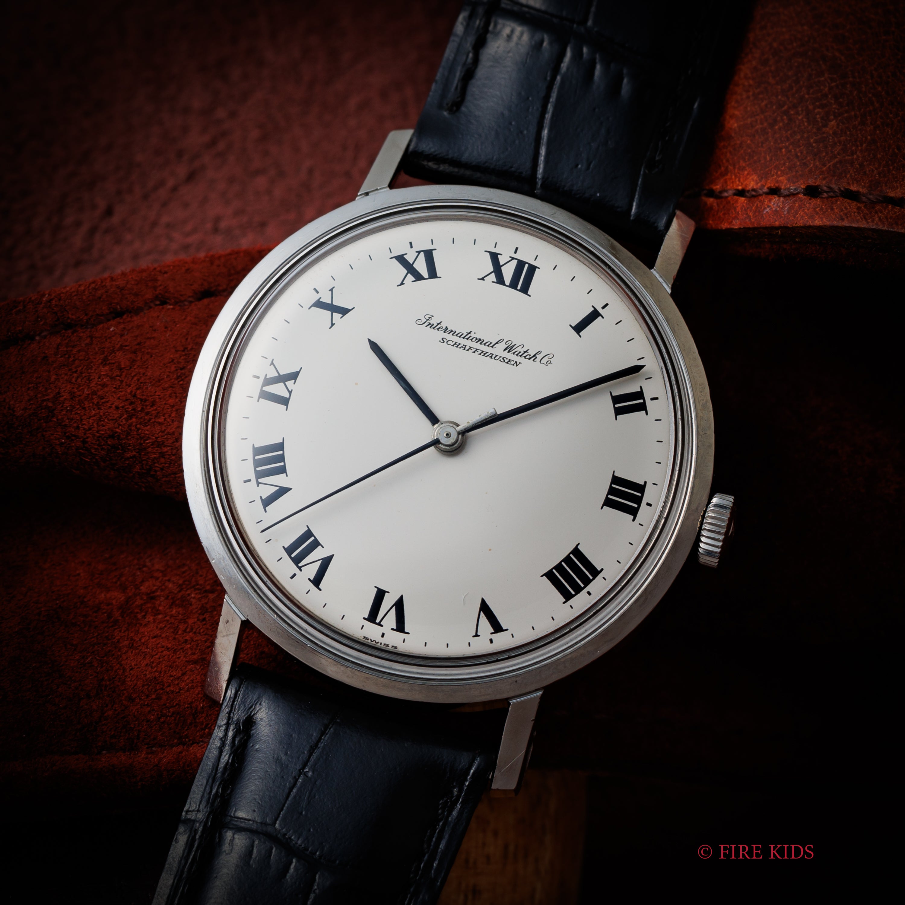 IWC	Cal.89搭載ラウンドケース ホワイトローマンダイヤル 1978年製 手巻 お魚リューズ