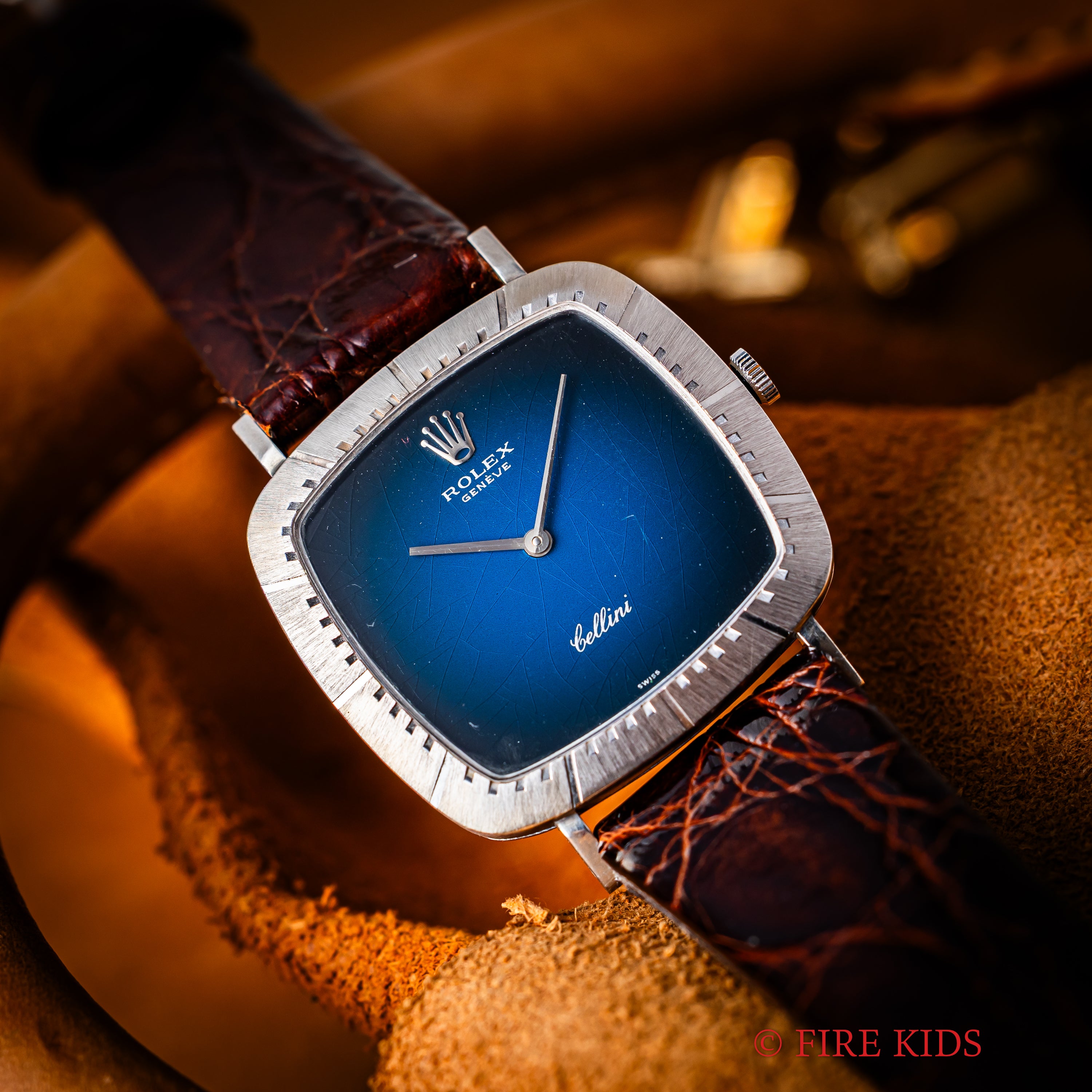 ロレックス チェリーニ クッションケース 1974年製 18金無垢 ブルーグラデーションダイヤル 純正尾錠付き