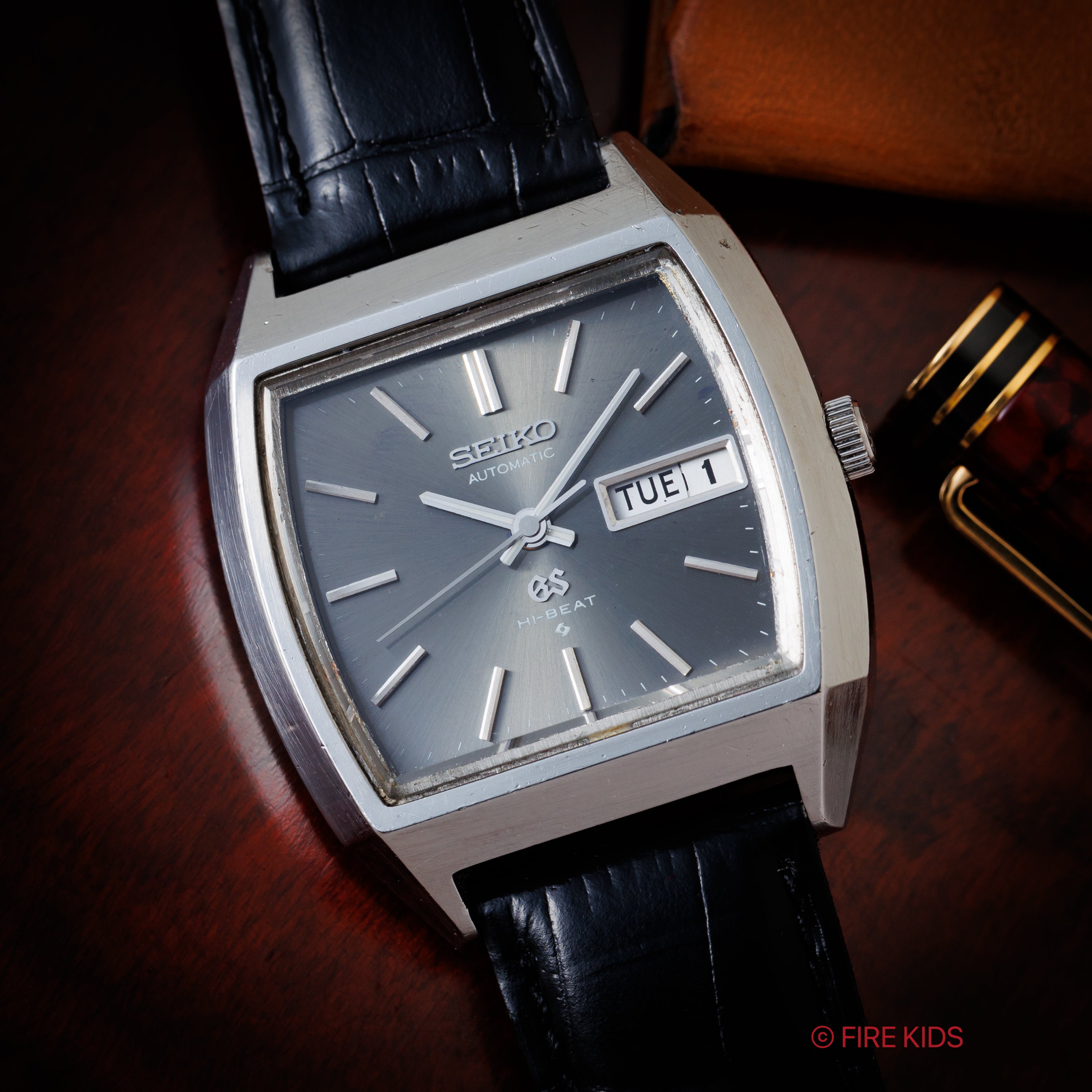 グランドセイコー 1972年製 バレル型ケース Ref.5646-5010 GS グレー文字盤 ハイビート自動巻