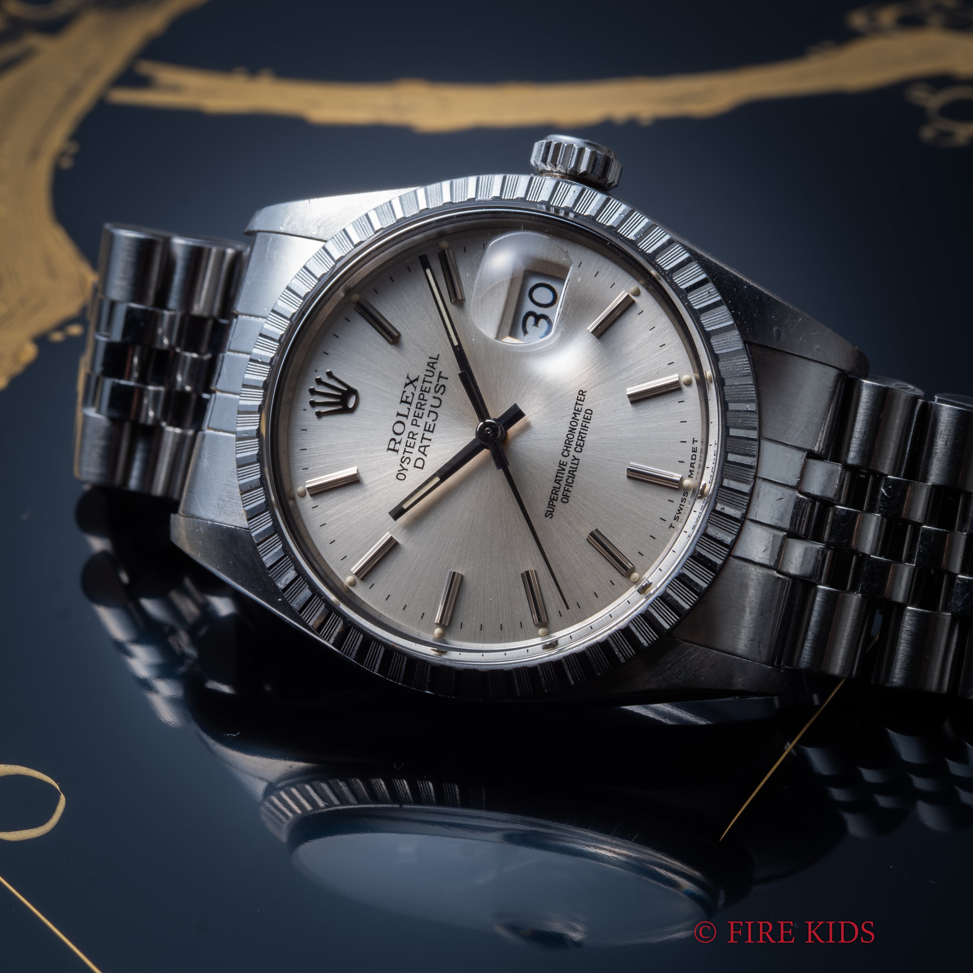 ロレックス デイトジャスト 1987~1988年製 Ref.16030 シルバーダイヤル 箱、ギャラ、タグ、冊子付き