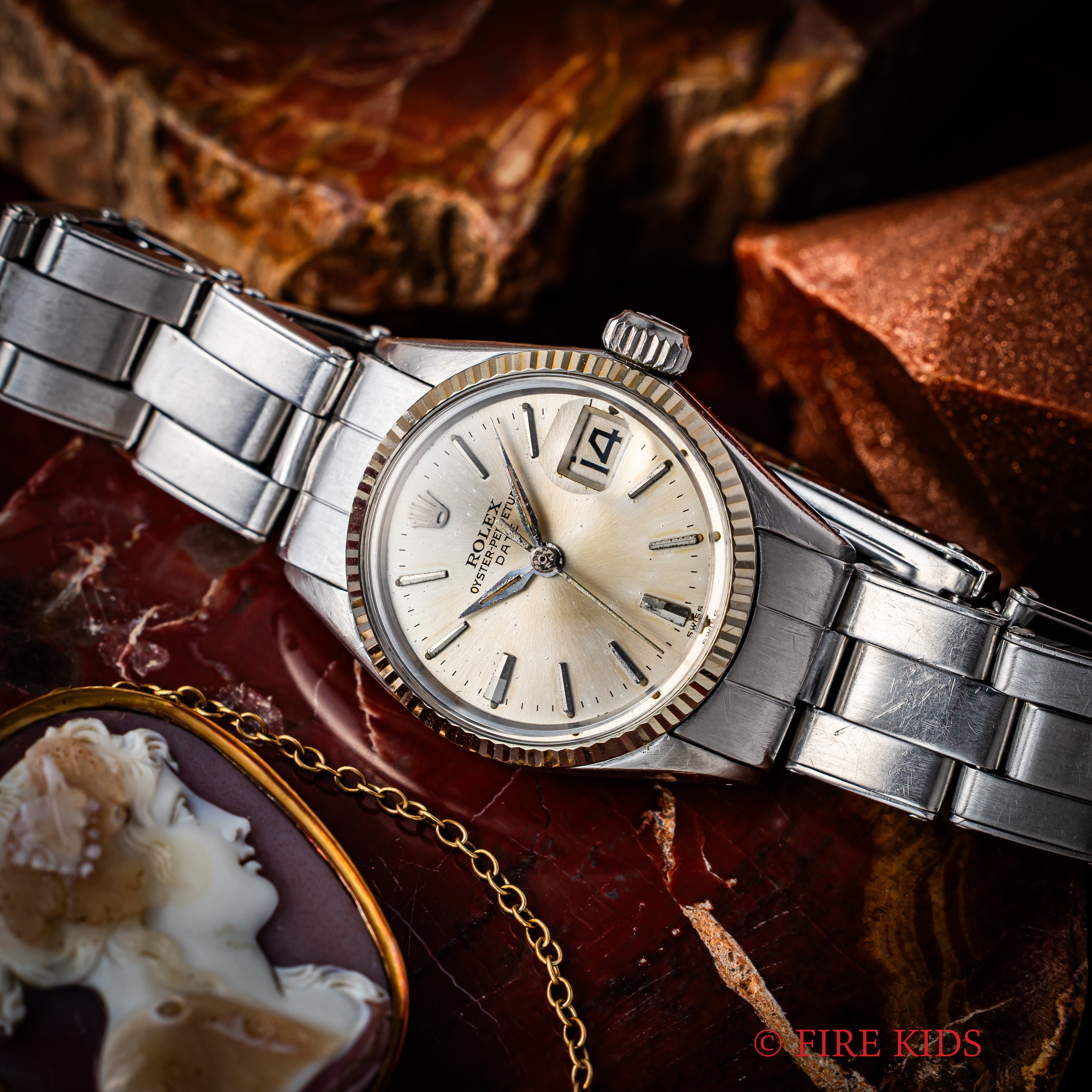 ロレックス オイスターパーペチュアルデイト レディース WGベゼル 1963年製  アルファハンド Ref.6517