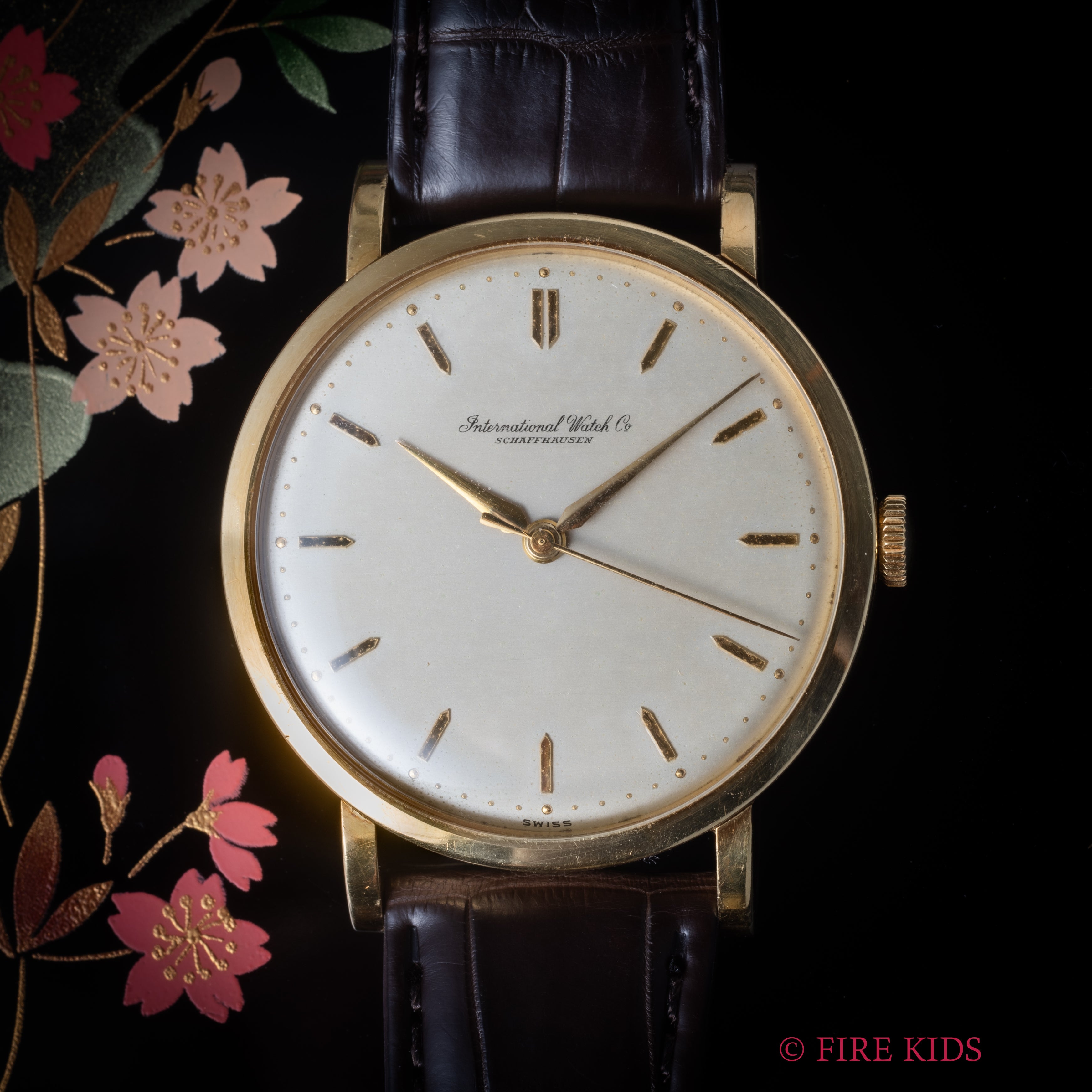 IWC 18金無垢ラウンドケース 1955年製 手巻き Cal.89 アルファハンド 砲弾インデックス